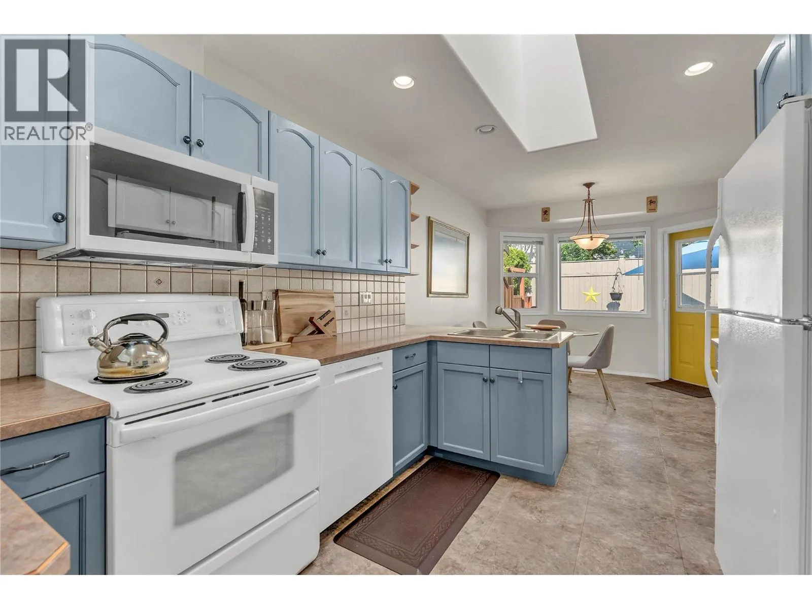 654 PICKERING Street Unit# 107