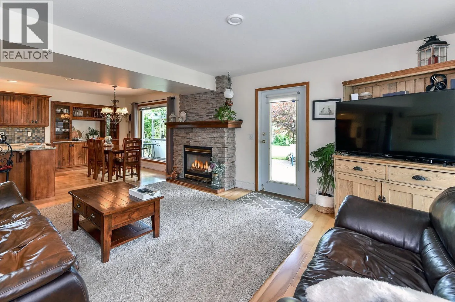 7372 Fintry Delta Road