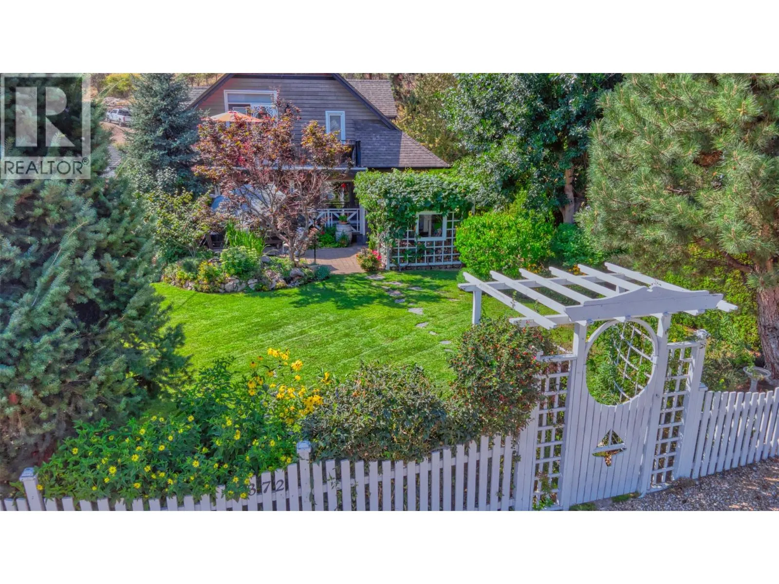 7372 Fintry Delta Road