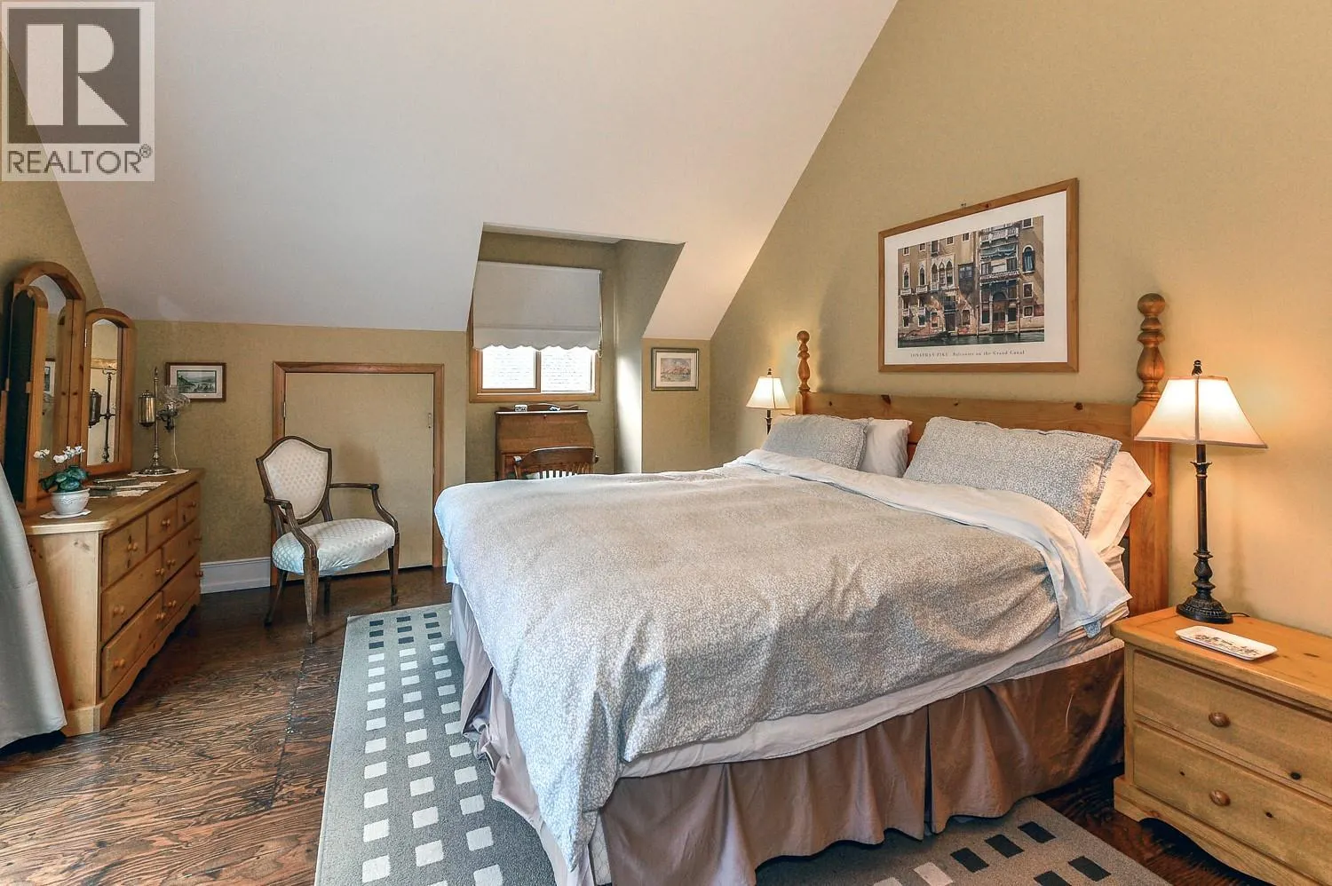7372 Fintry Delta Road