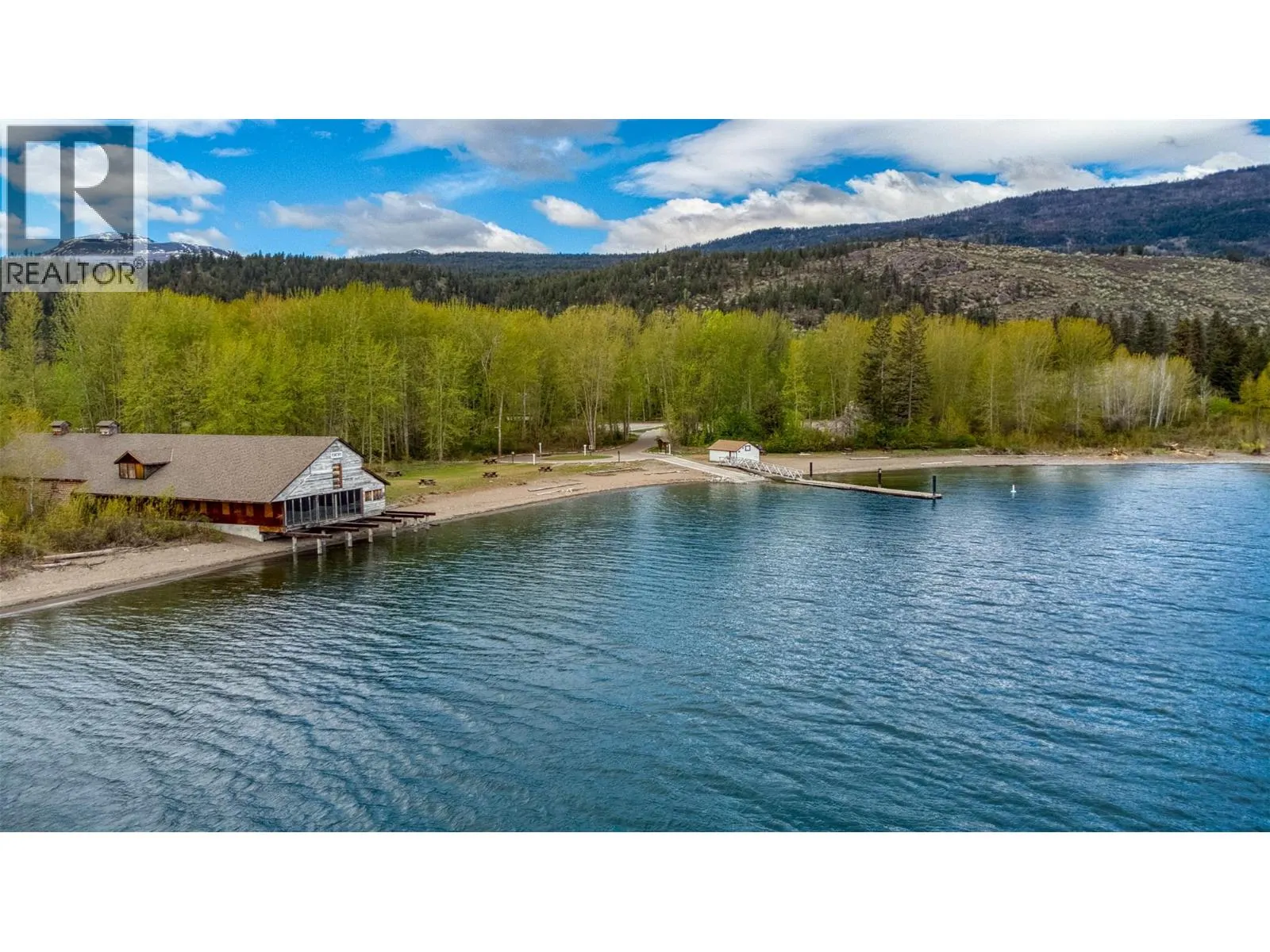 7372 Fintry Delta Road