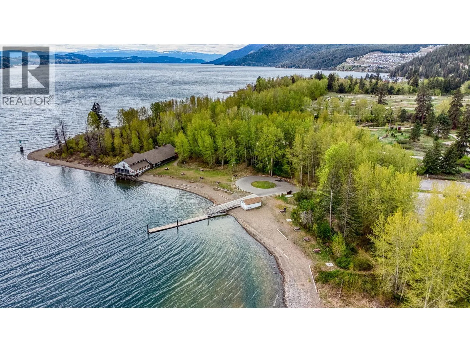 7372 Fintry Delta Road