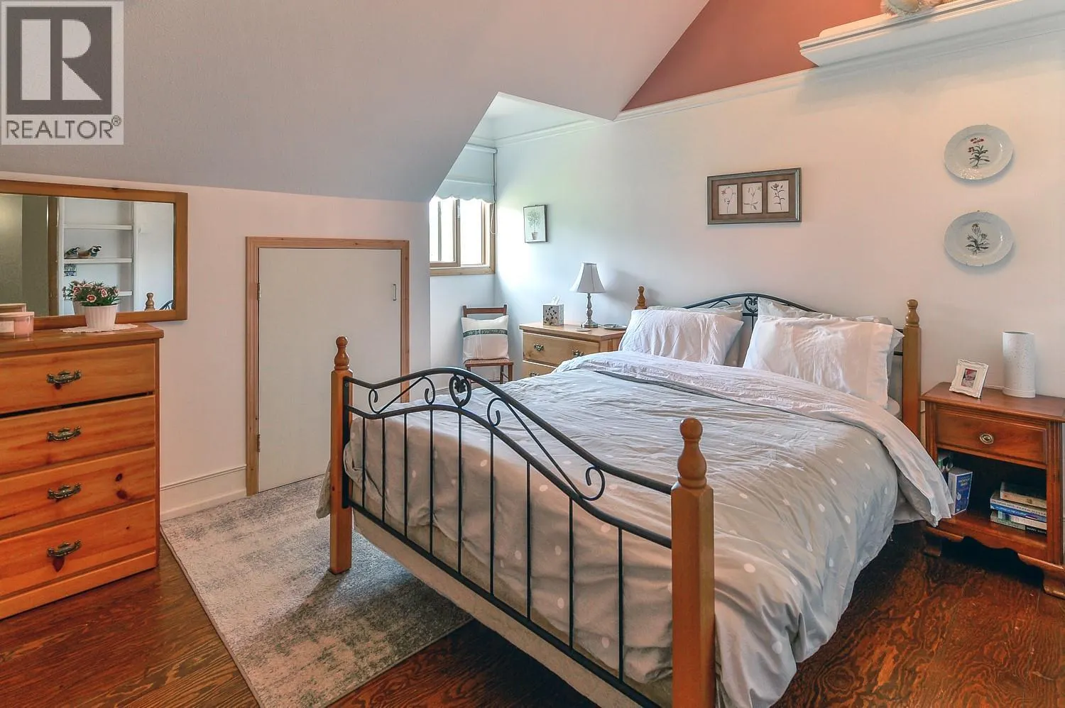 7372 Fintry Delta Road