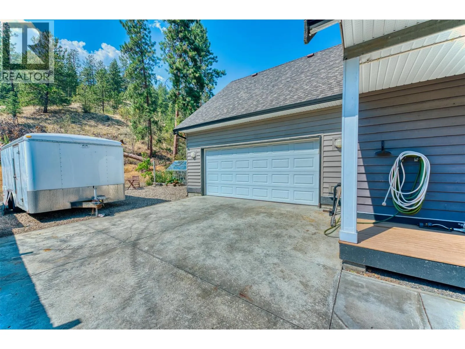 7372 Fintry Delta Road