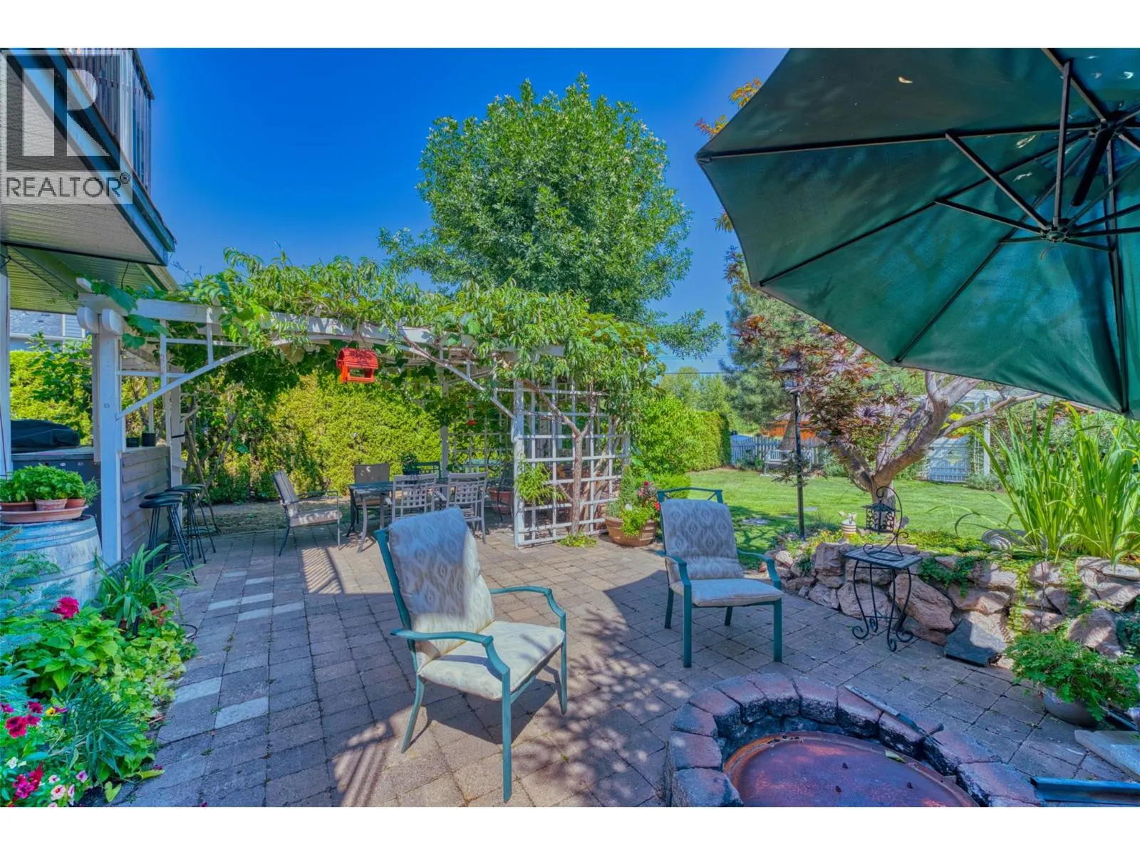 7372 Fintry Delta Road