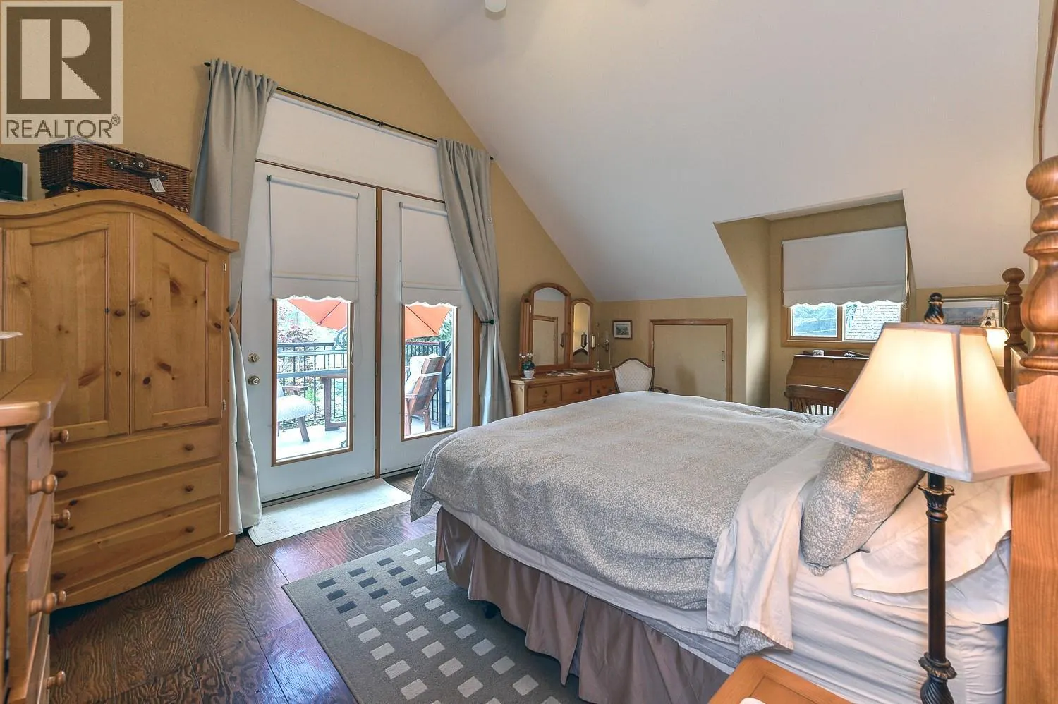 7372 Fintry Delta Road