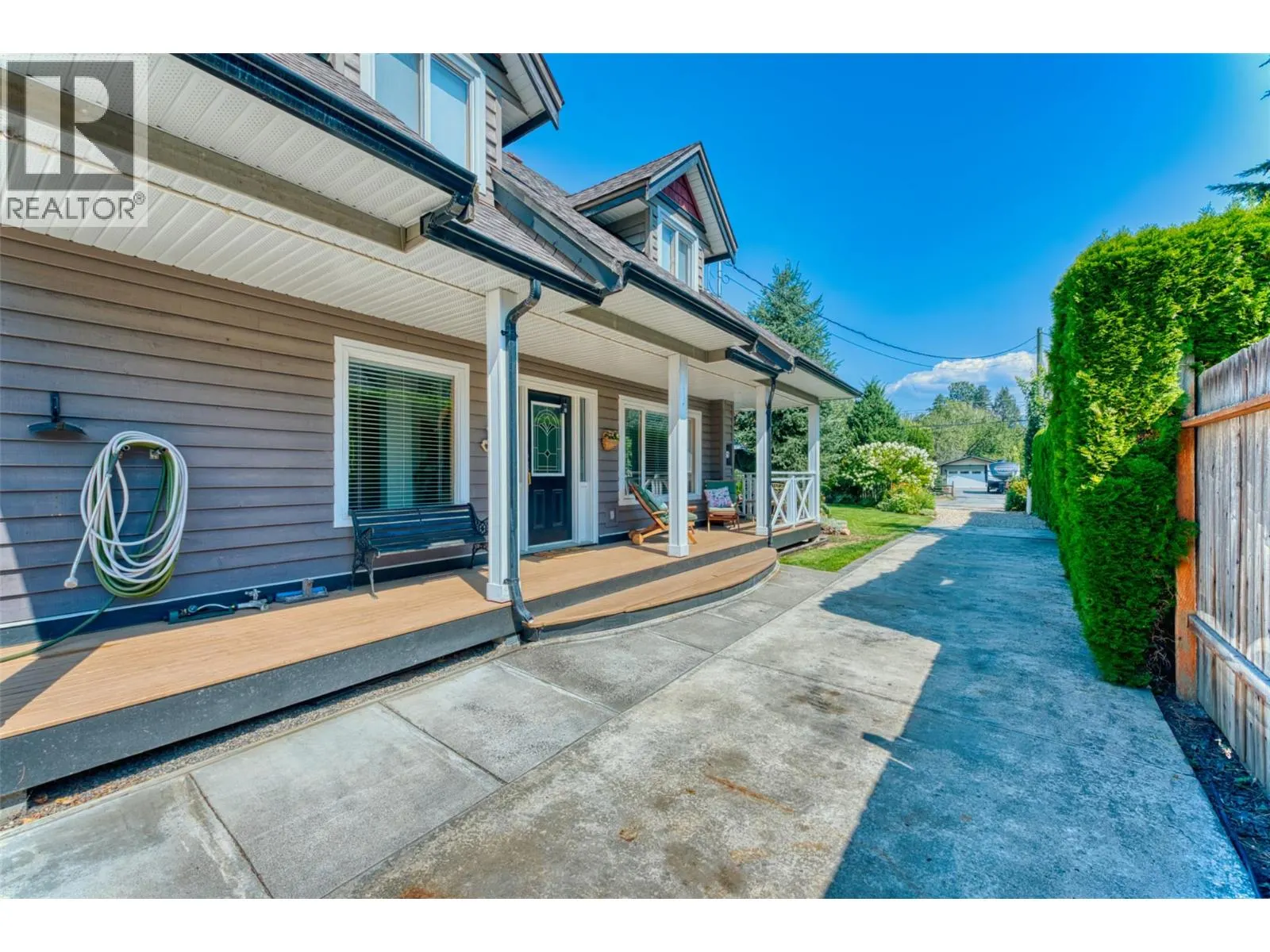 7372 Fintry Delta Road
