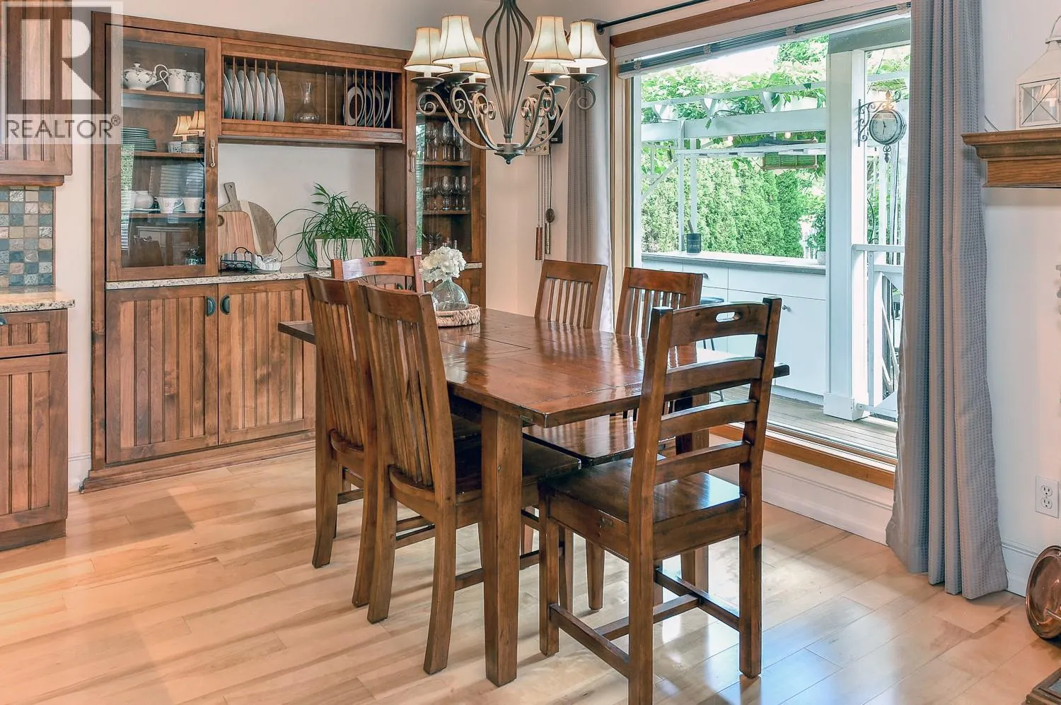 7372 Fintry Delta Road