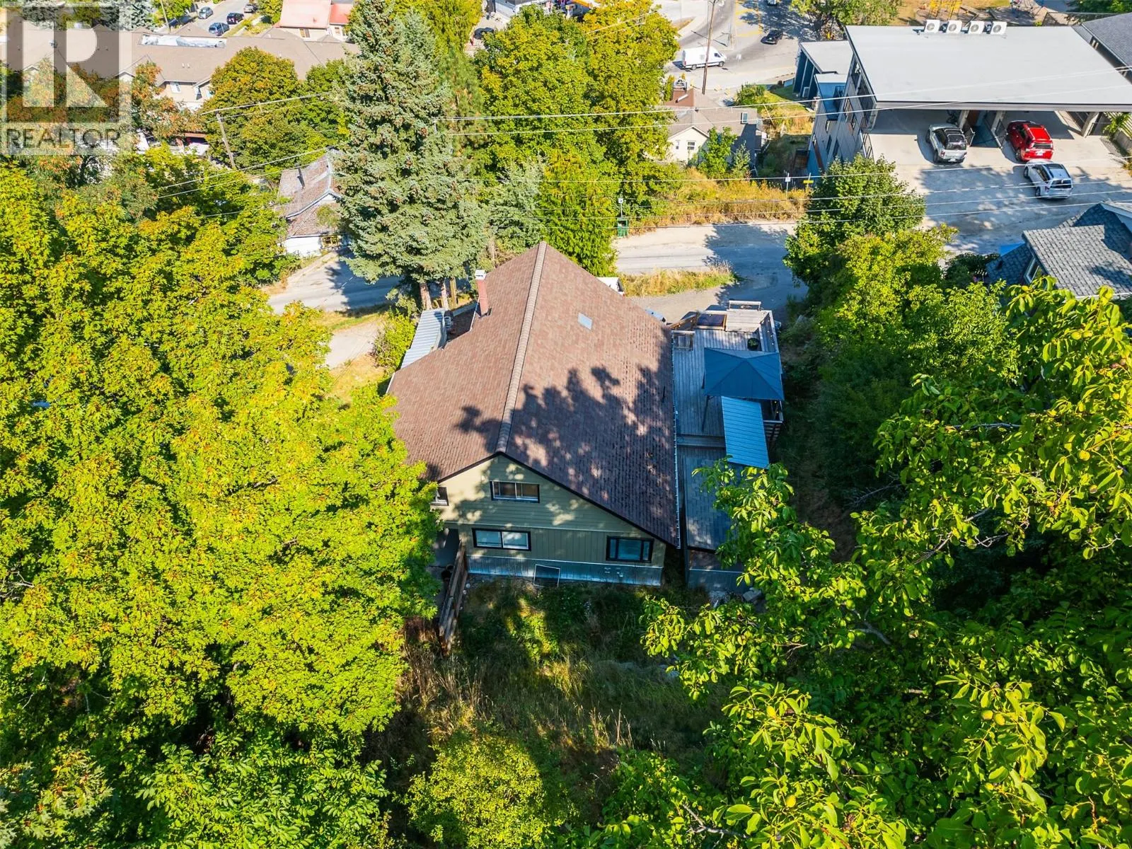 320 CHATHAM Street