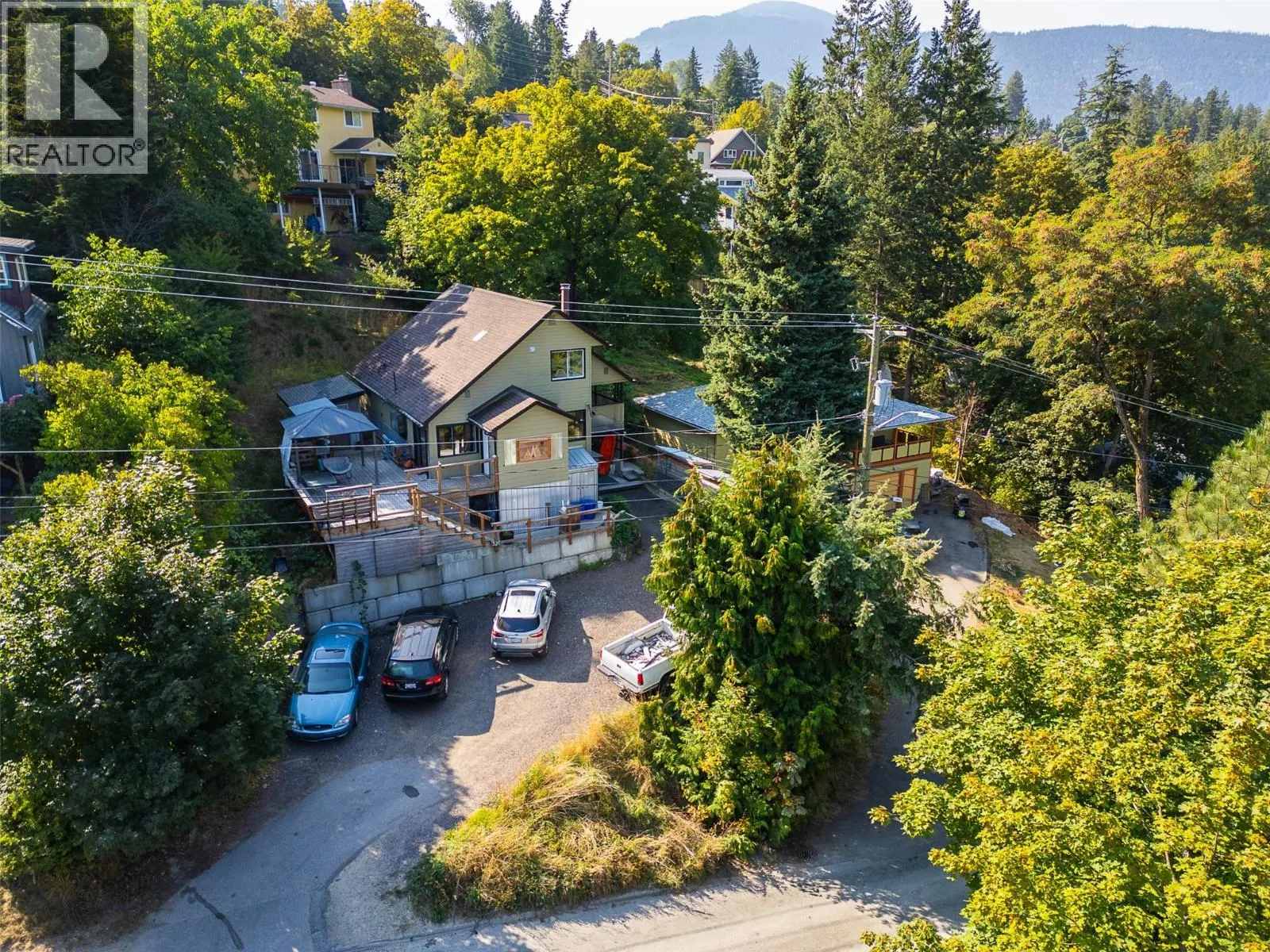320 CHATHAM Street