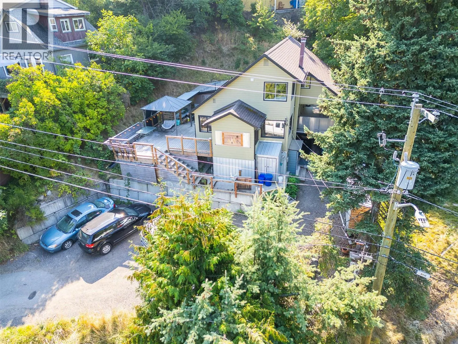 320 CHATHAM Street