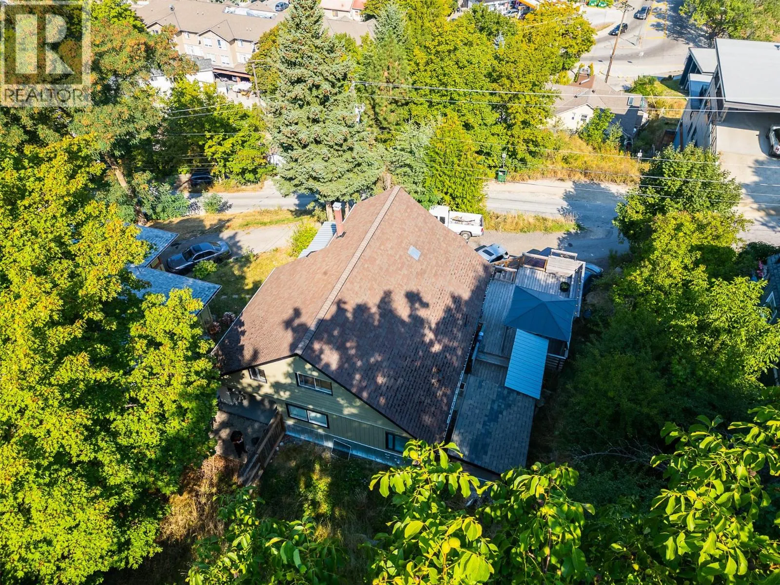 320 CHATHAM Street