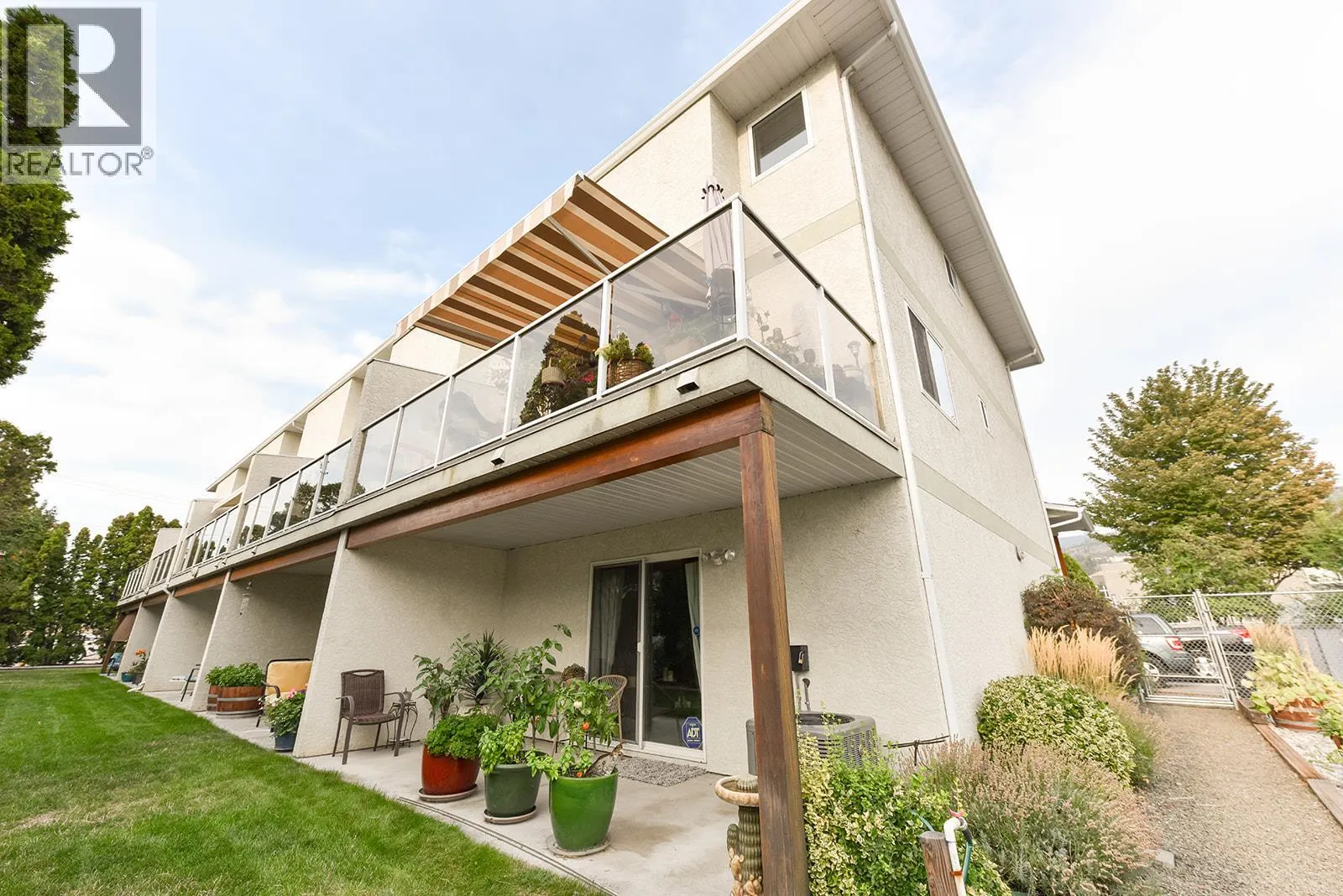 158 Green Avenue Unit# 105