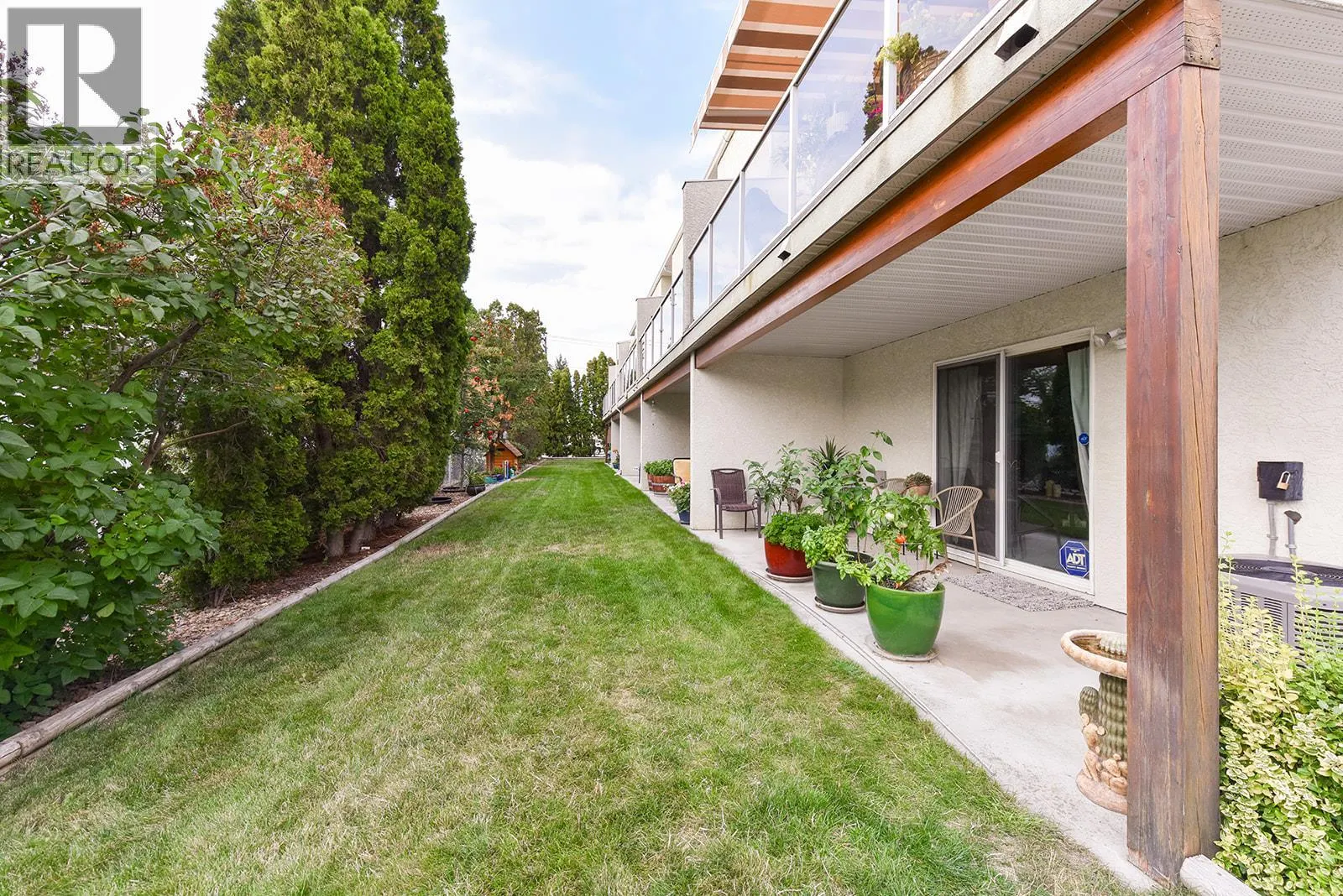 158 Green Avenue Unit# 105