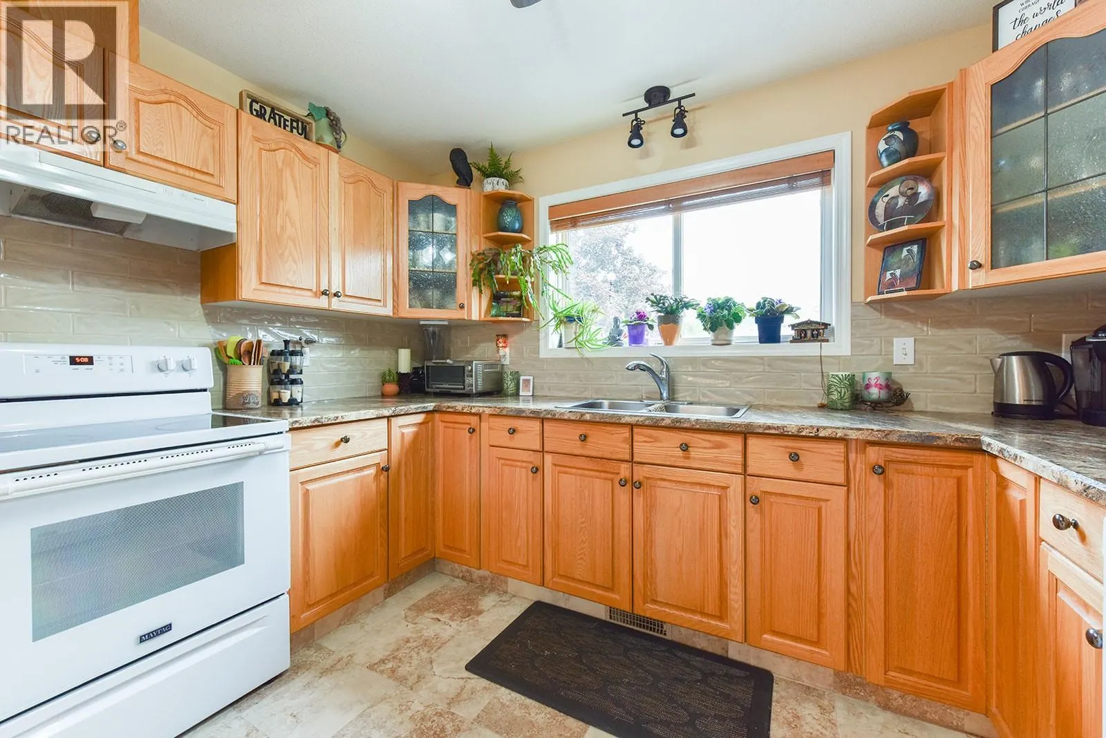158 Green Avenue Unit# 105