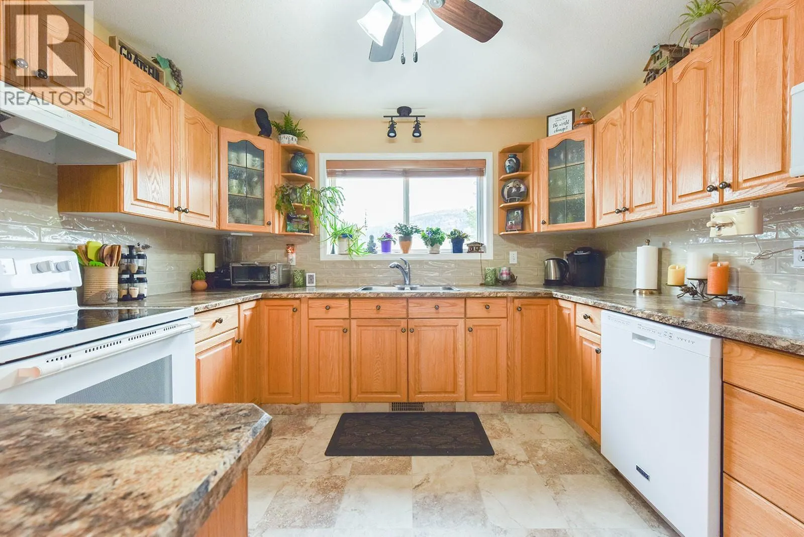 158 Green Avenue Unit# 105