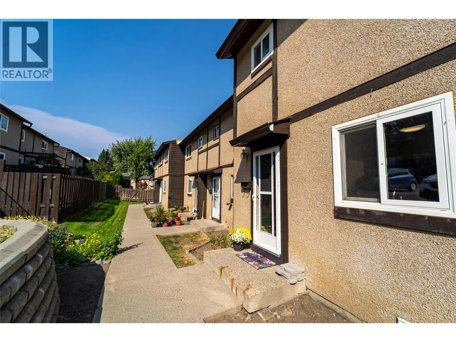 1605 SUMMIT Drive Unit# 57
