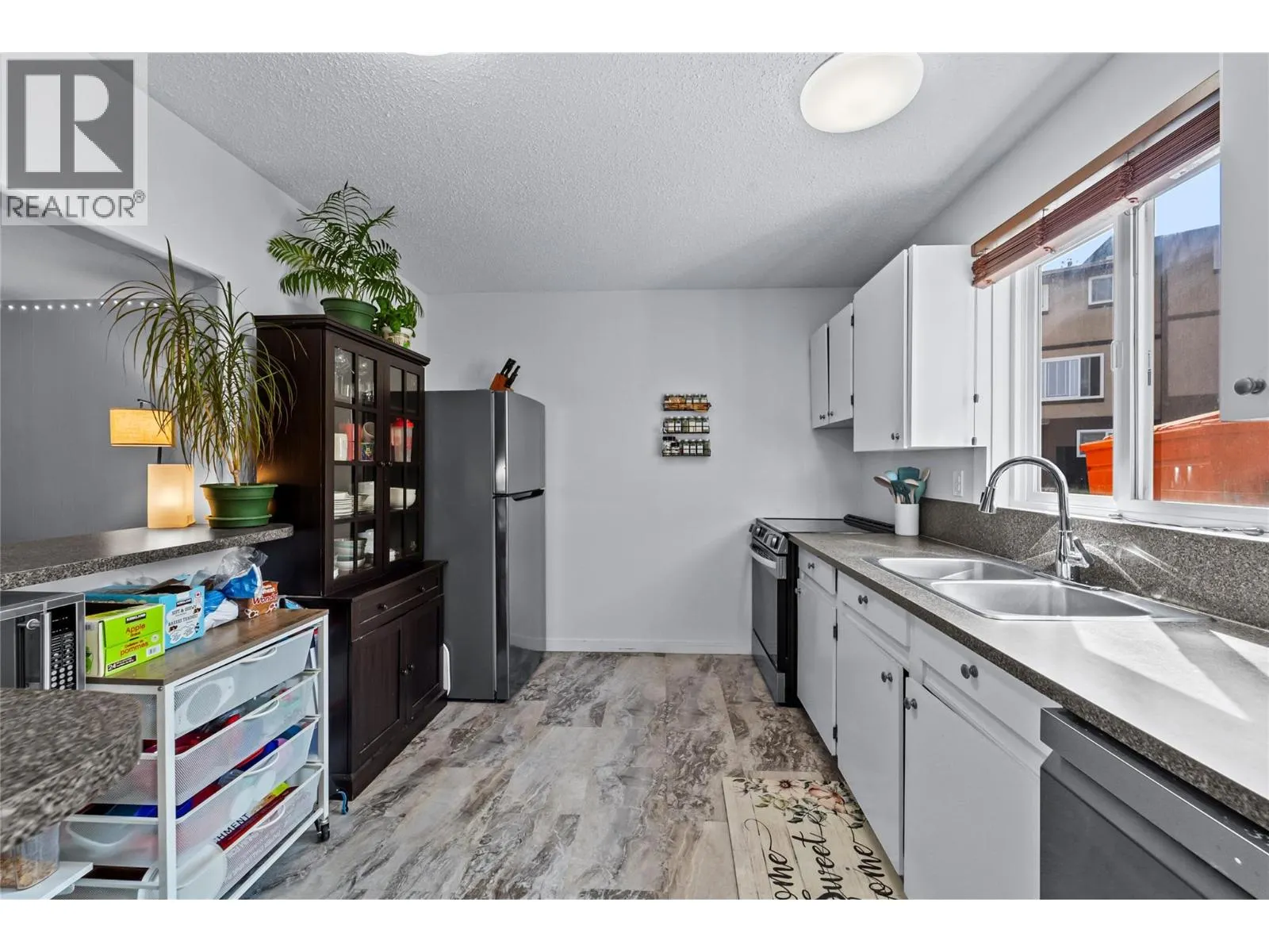 1605 SUMMIT Drive Unit# 57