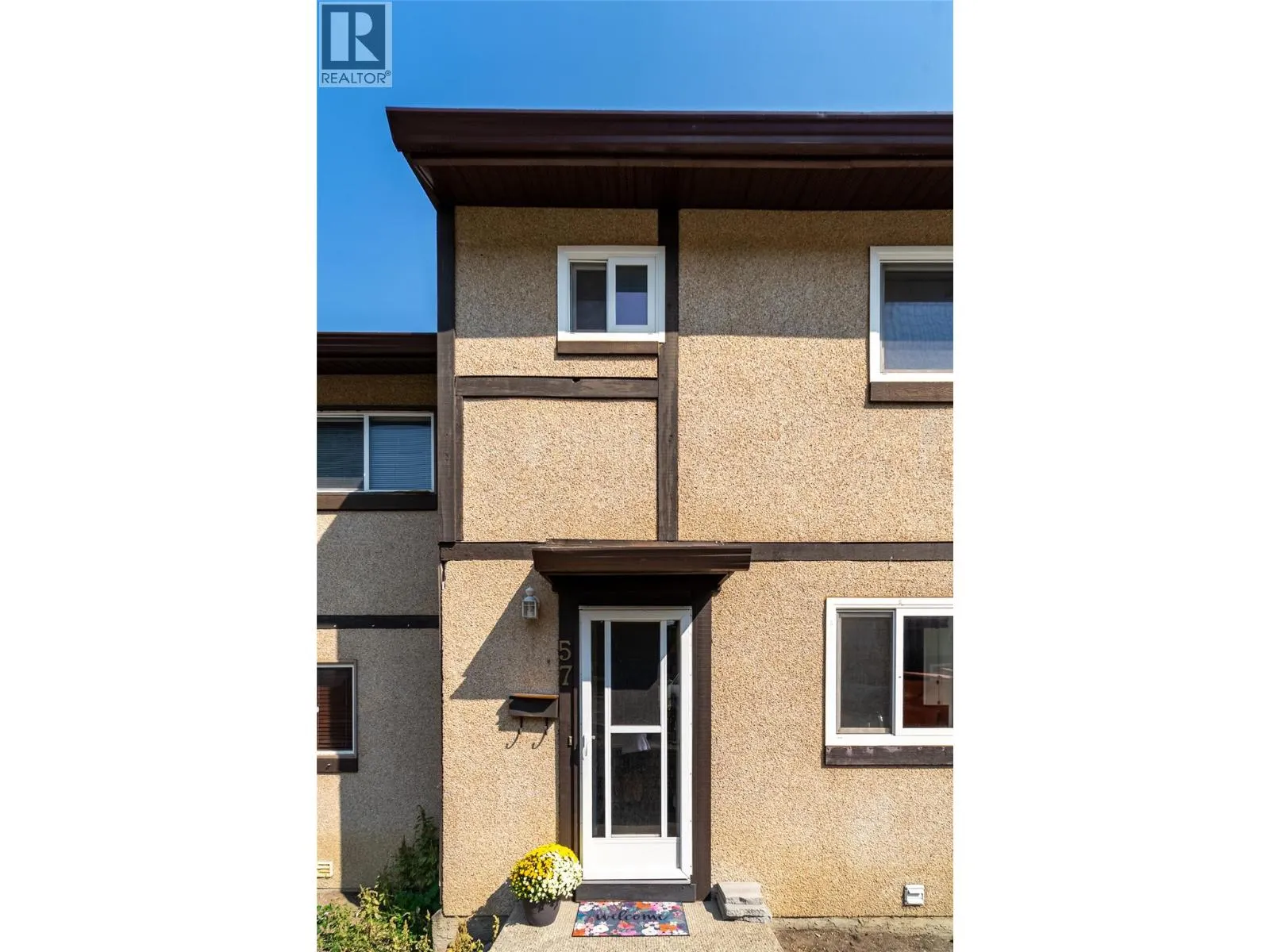 1605 SUMMIT Drive Unit# 57