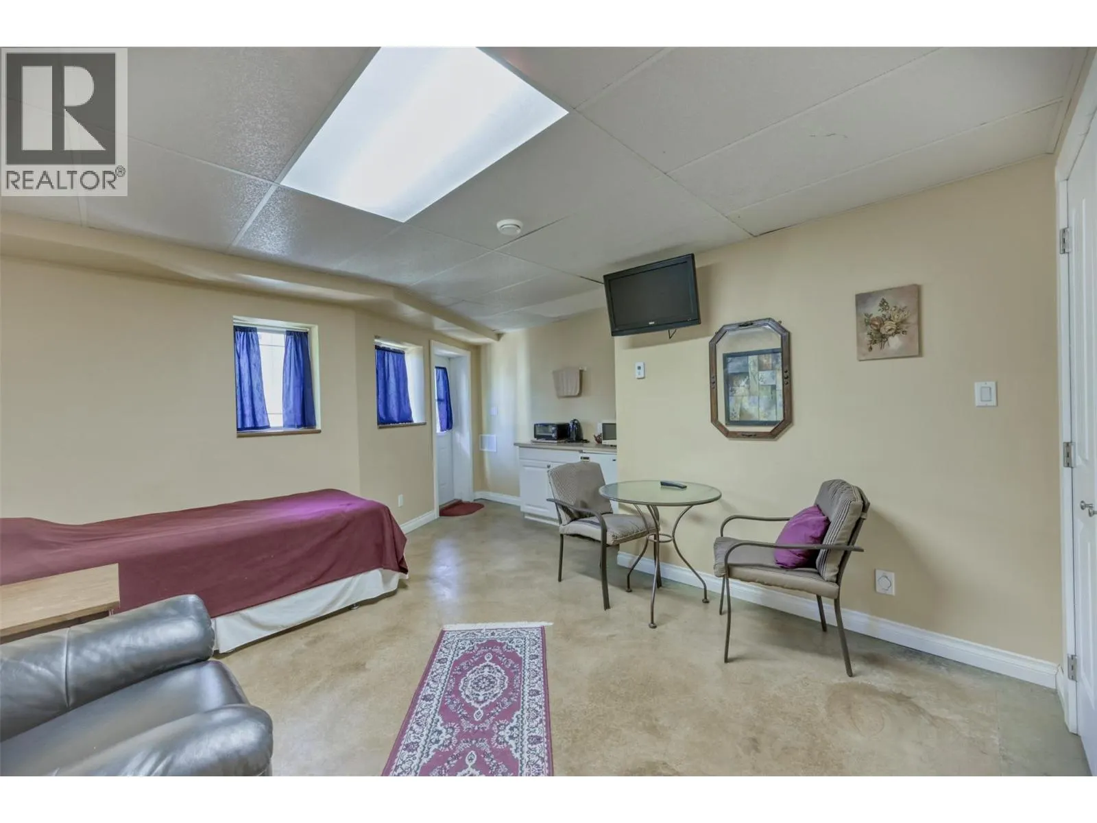 44 CACTUS Crescent