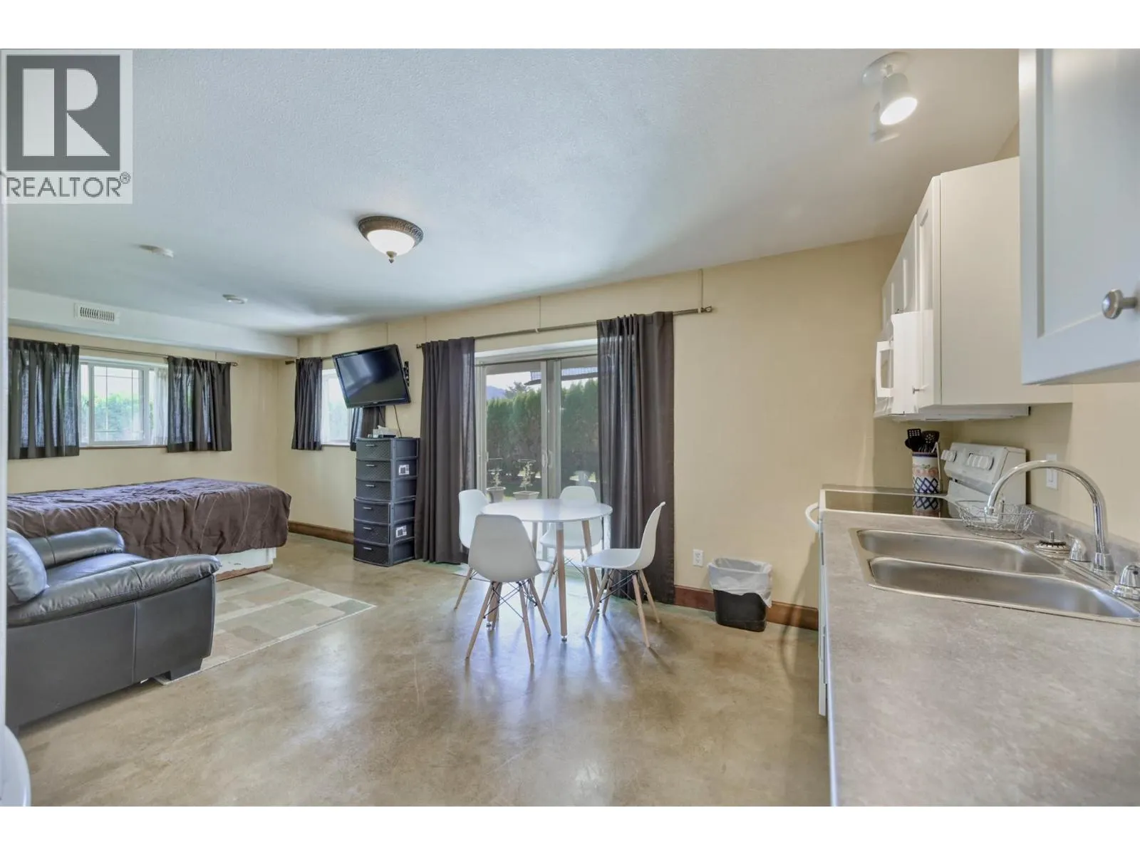 44 CACTUS Crescent