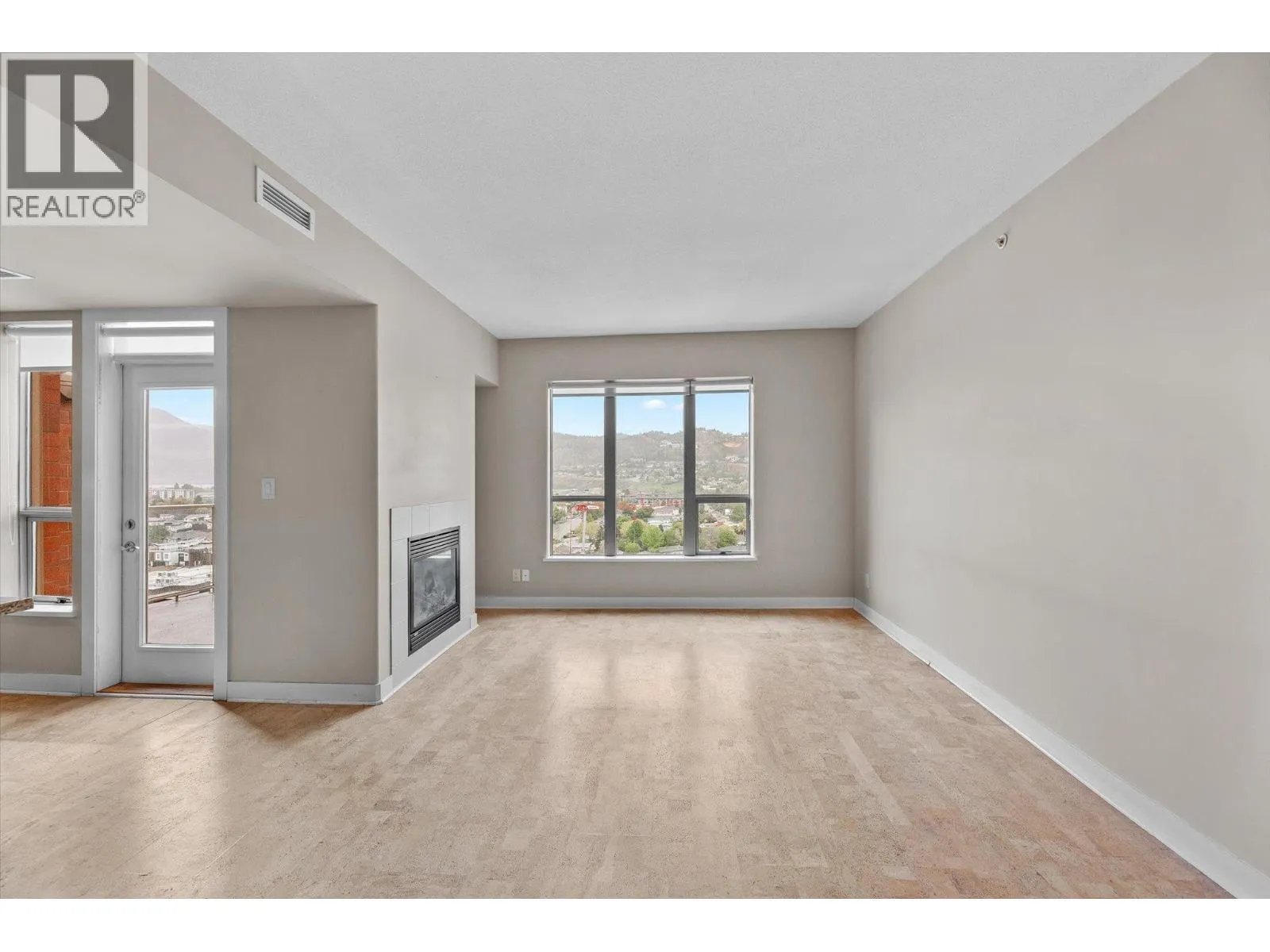 1160 Bernard Avenue Unit# 1207