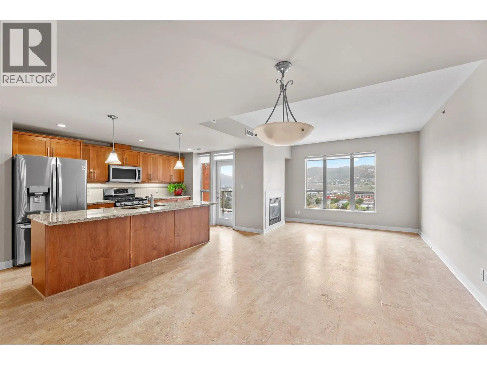 1160 Bernard Avenue Unit# 1207