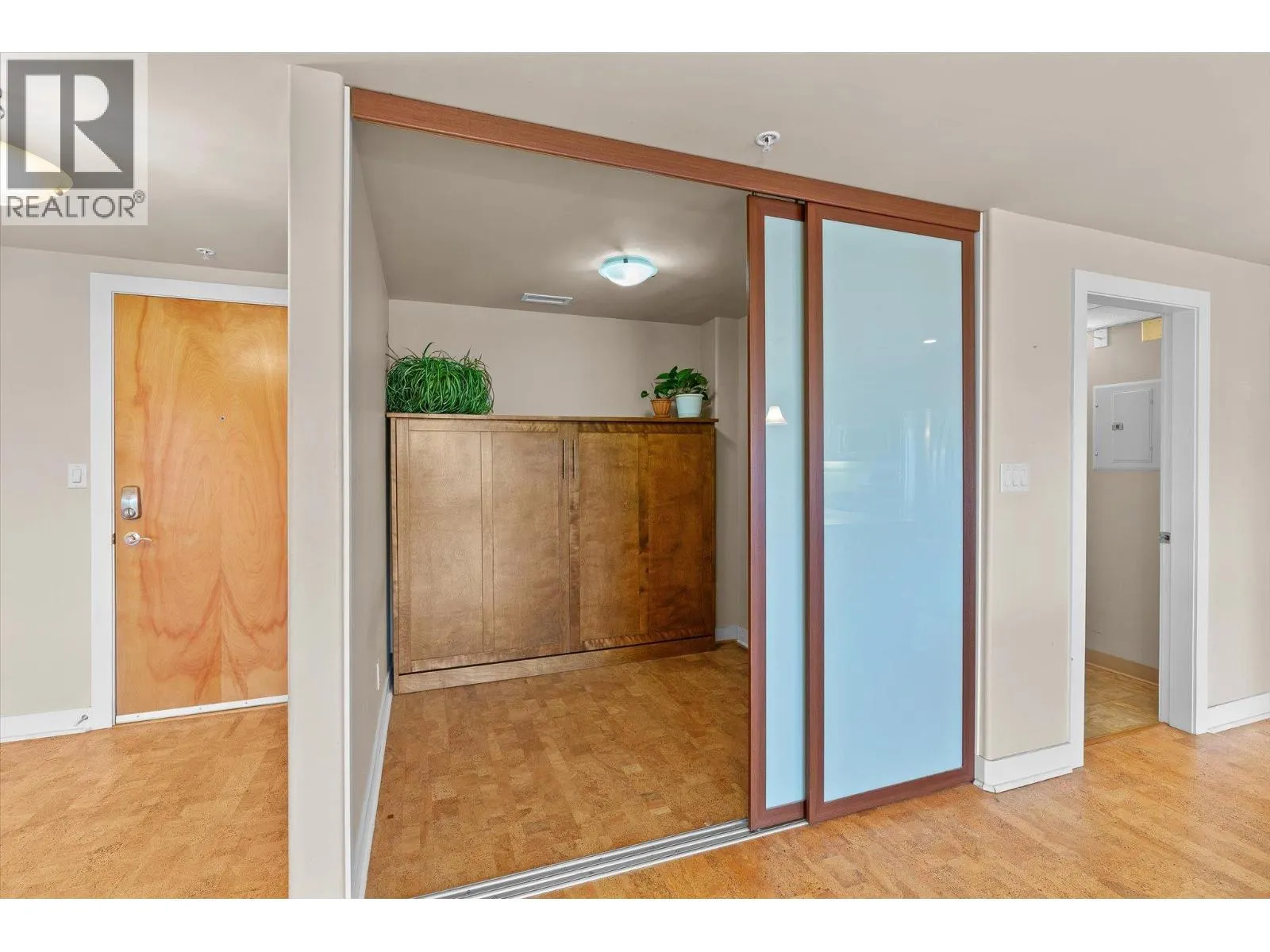 1160 Bernard Avenue Unit# 1207