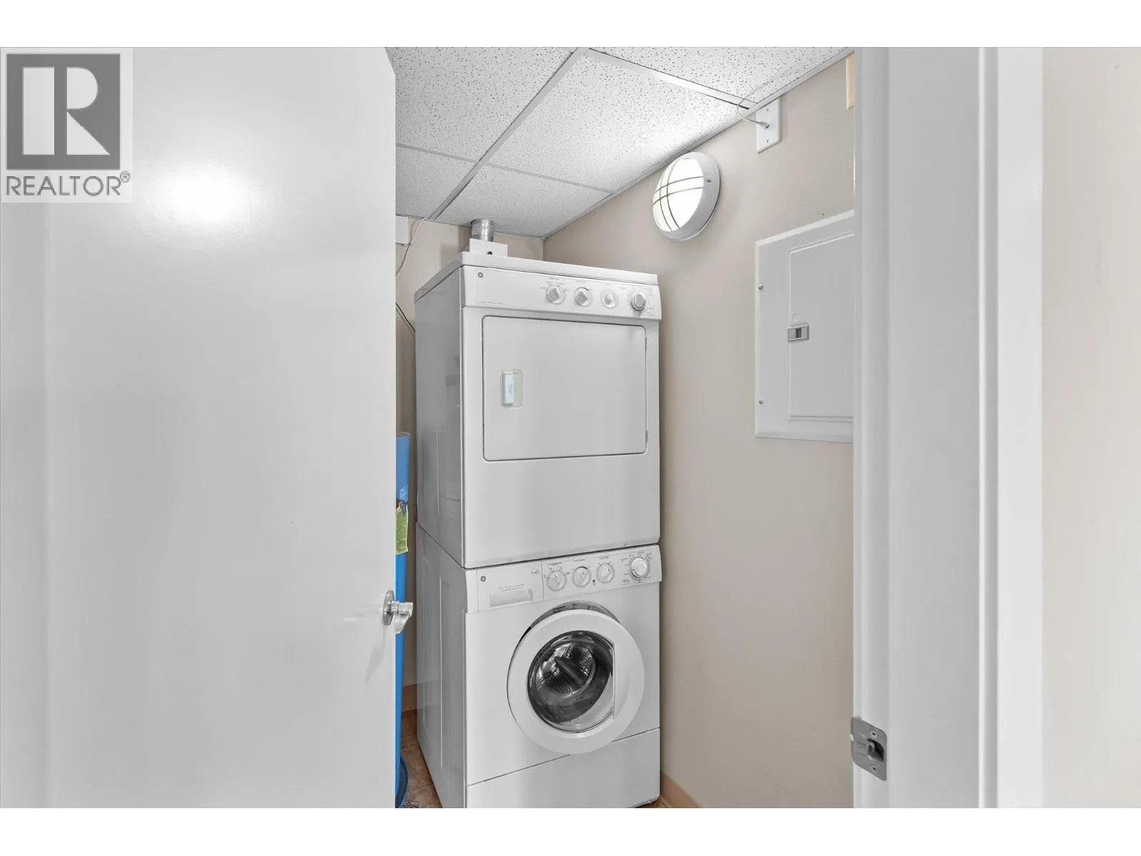 1160 Bernard Avenue Unit# 1207