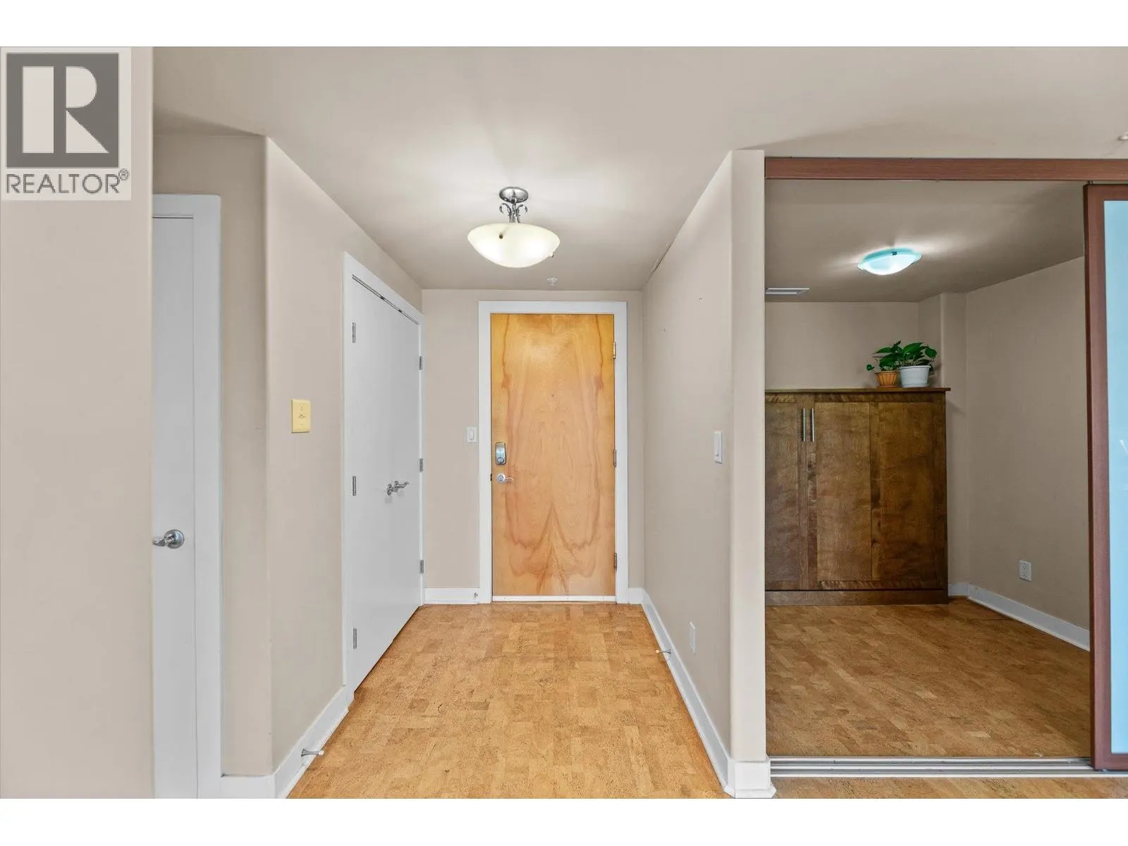 1160 Bernard Avenue Unit# 1207