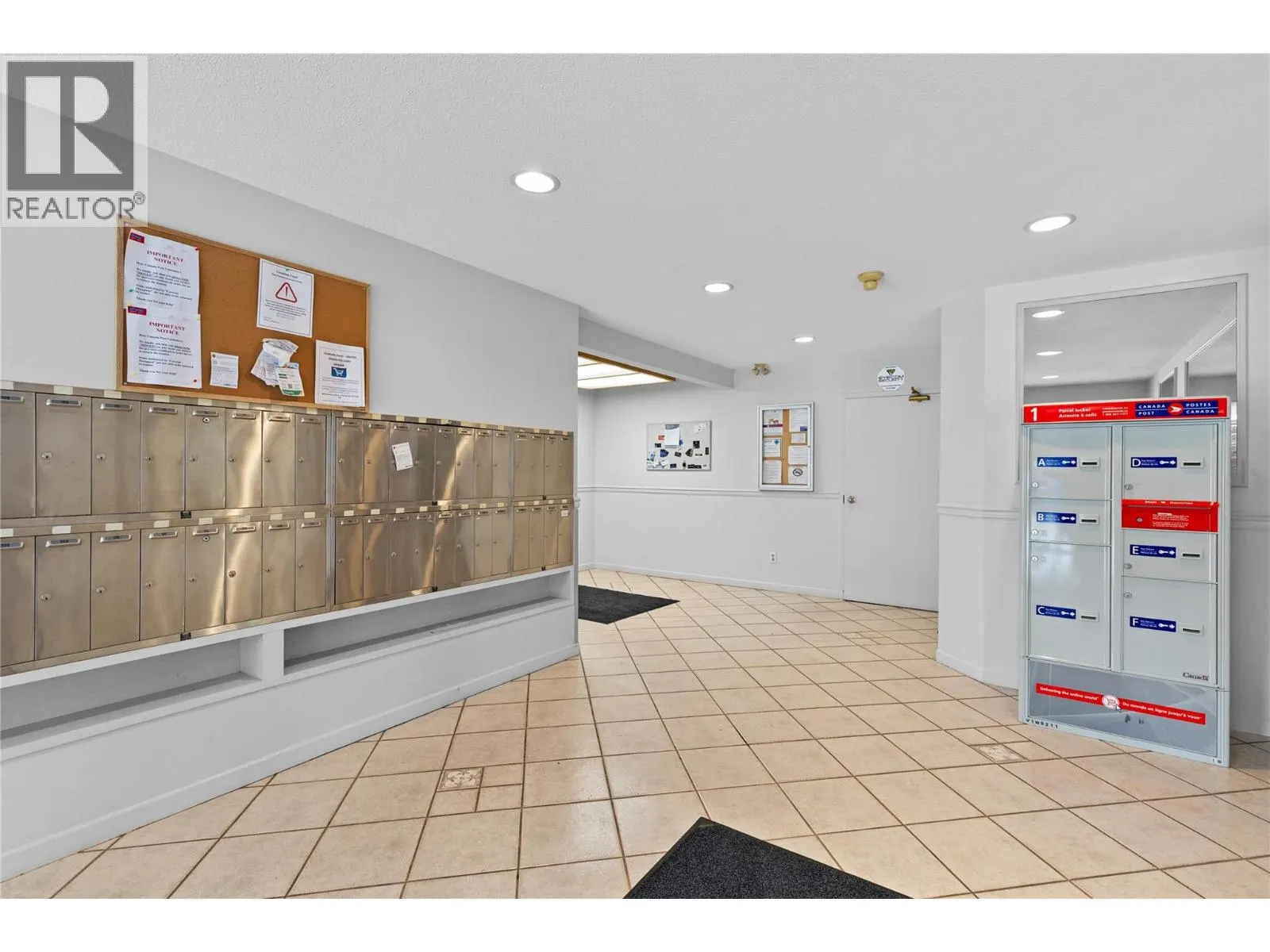 3160 De Montreuil Court Unit# 406