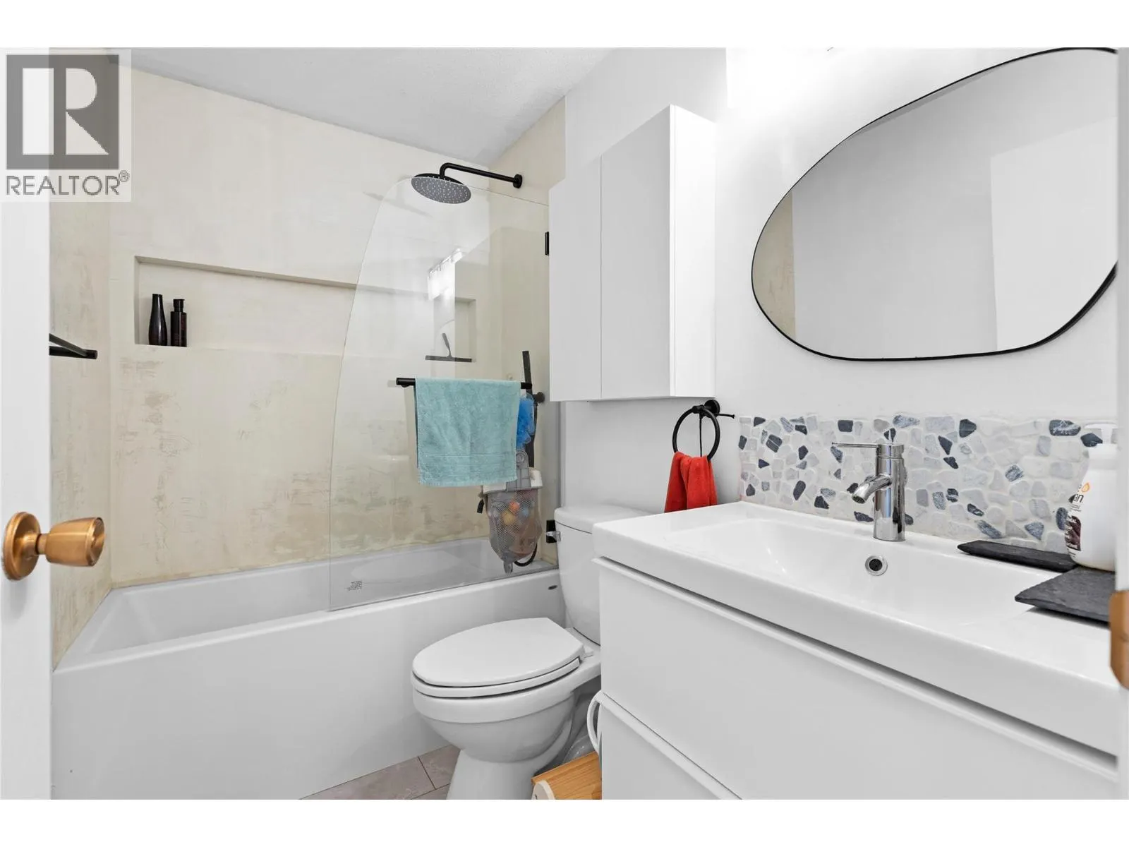 3160 De Montreuil Court Unit# 406