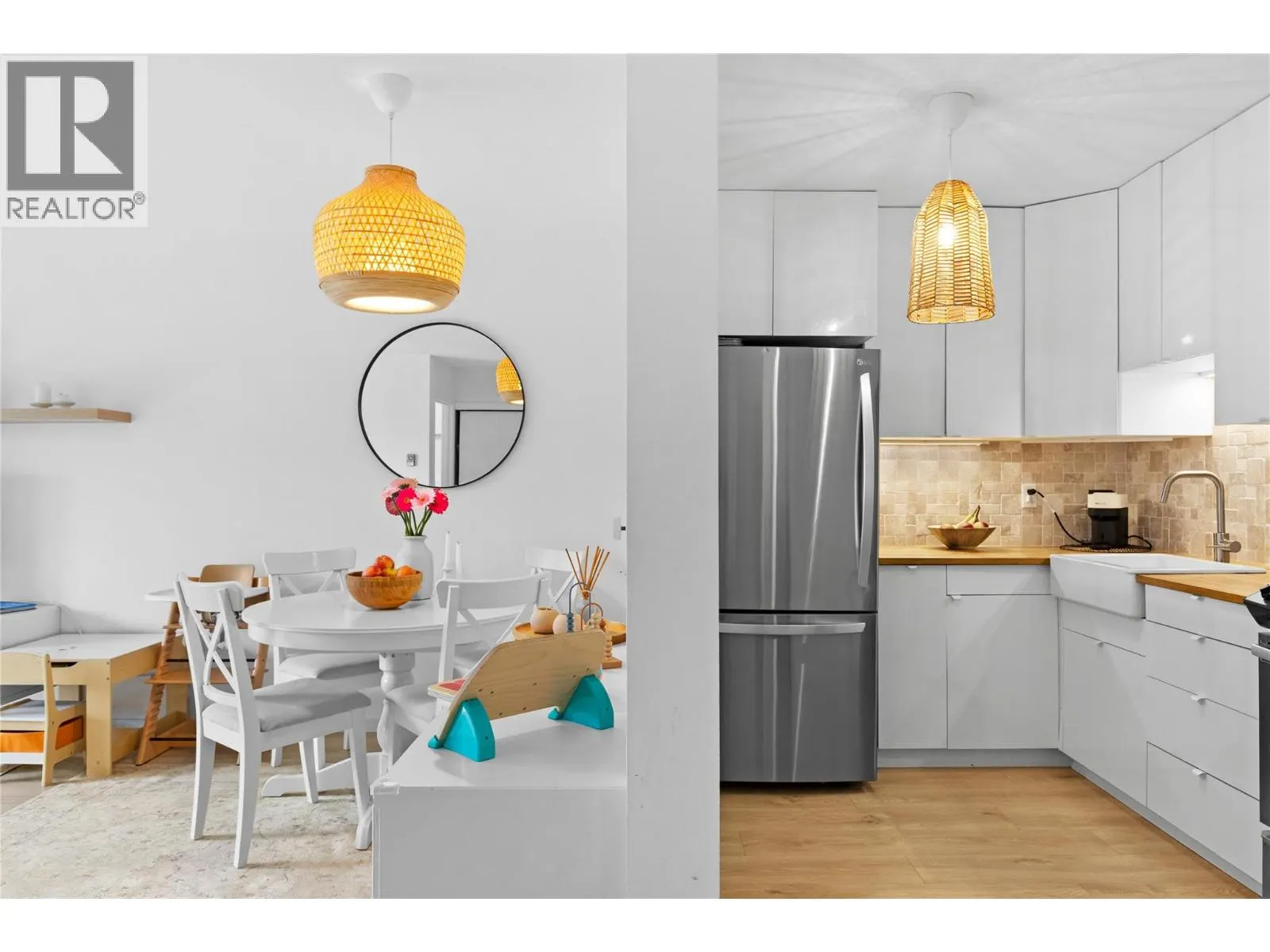 3160 De Montreuil Court Unit# 406