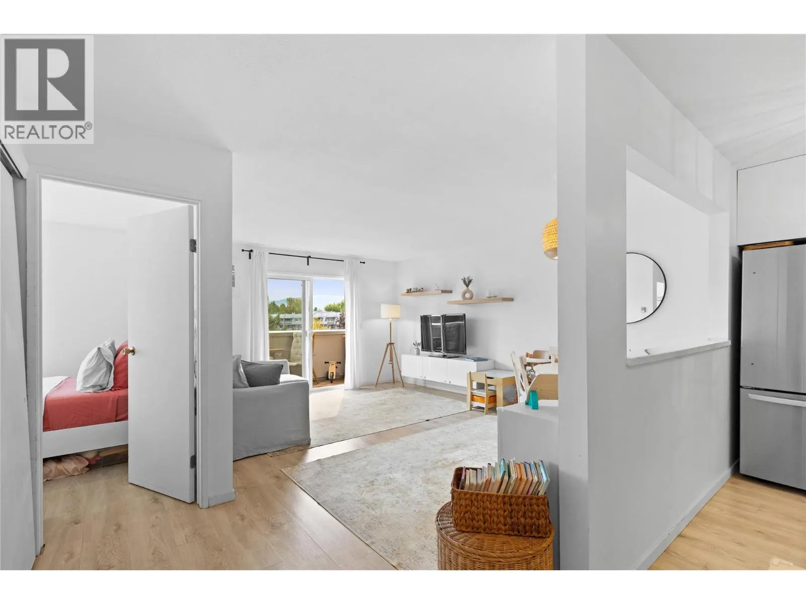 3160 De Montreuil Court Unit# 406