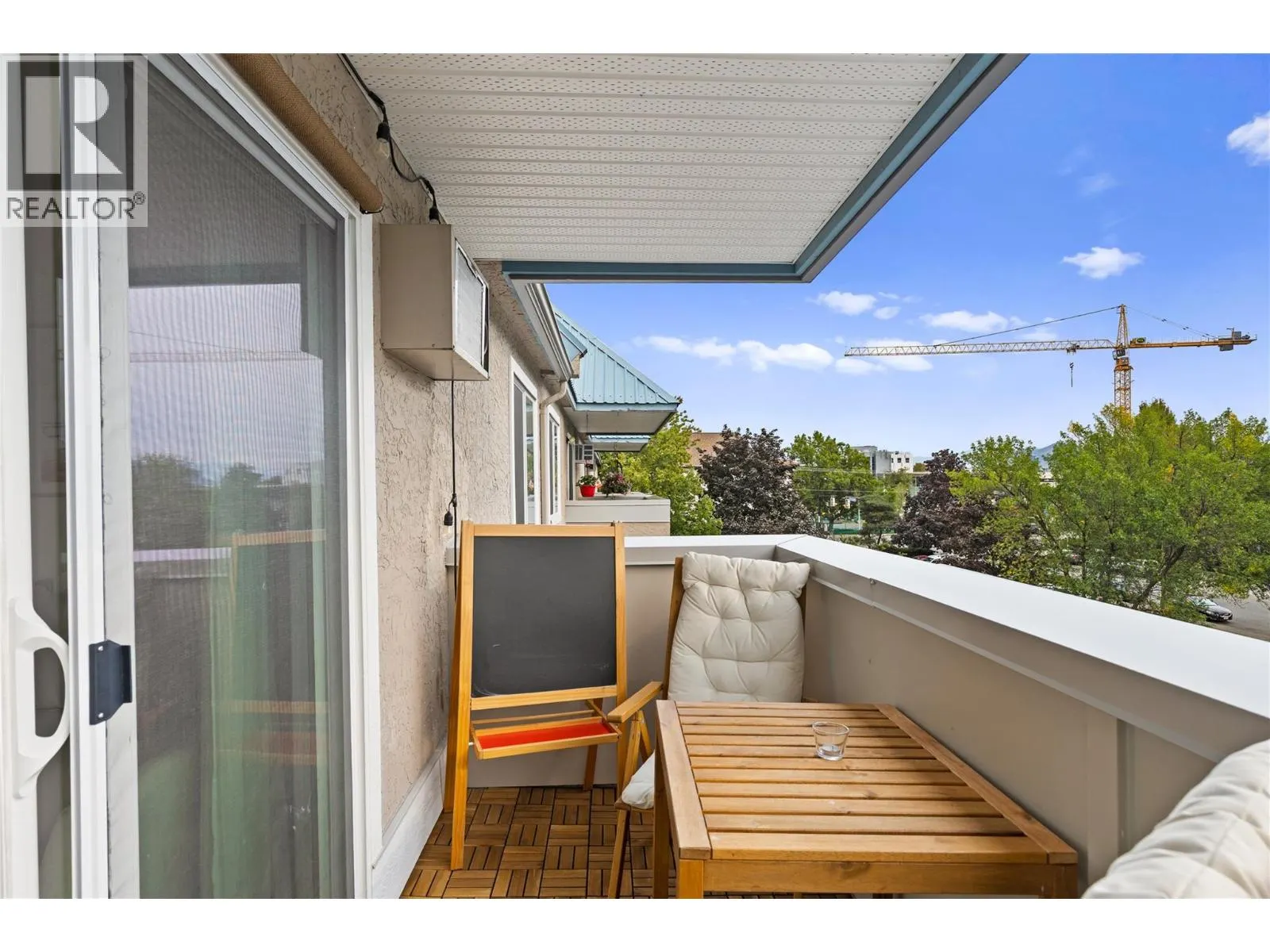 3160 De Montreuil Court Unit# 406