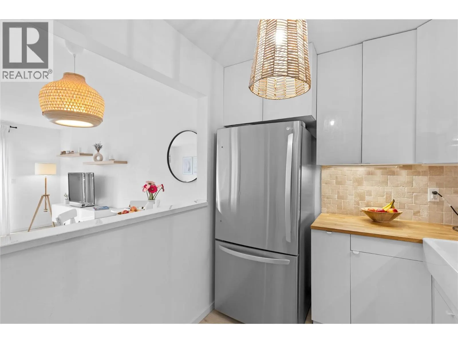 3160 De Montreuil Court Unit# 406
