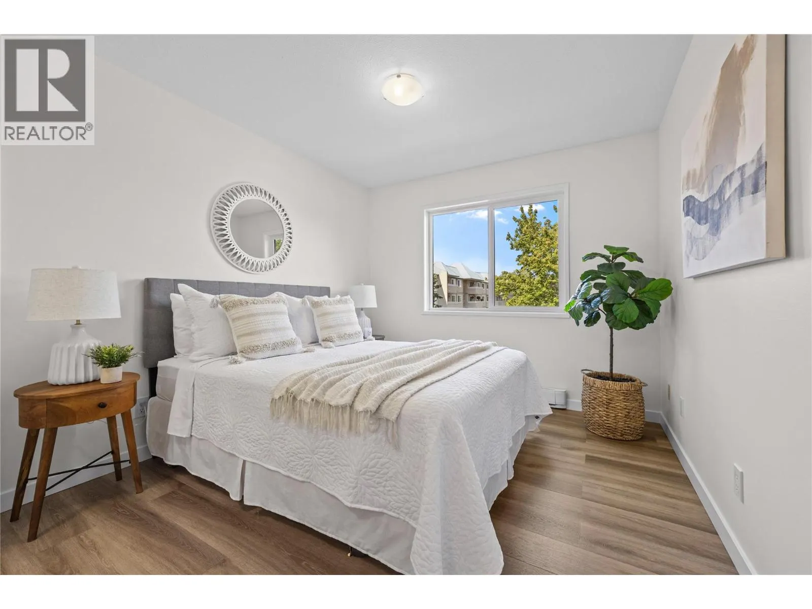 3180 De Montreuil Court Unit# 310