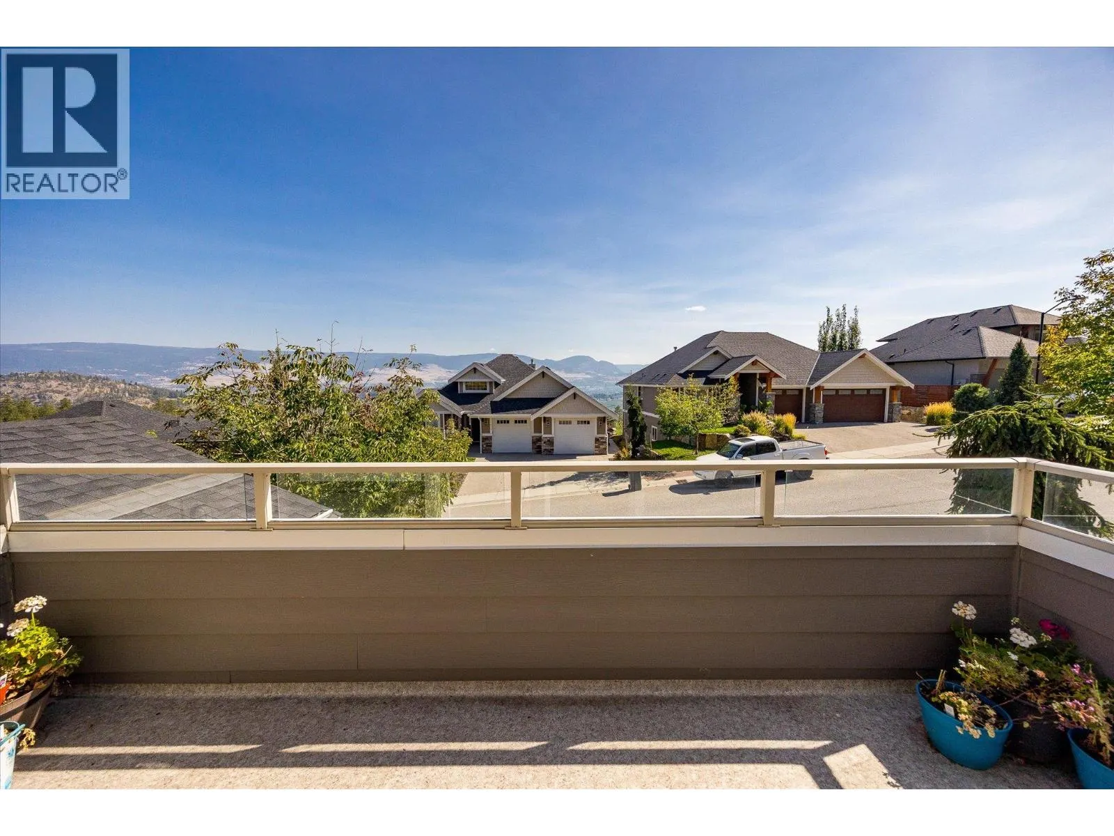 218 Upper Canyon Drive N