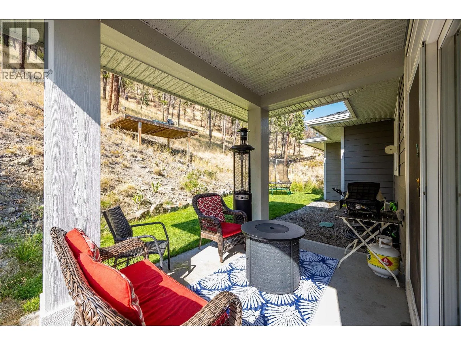 218 Upper Canyon Drive N