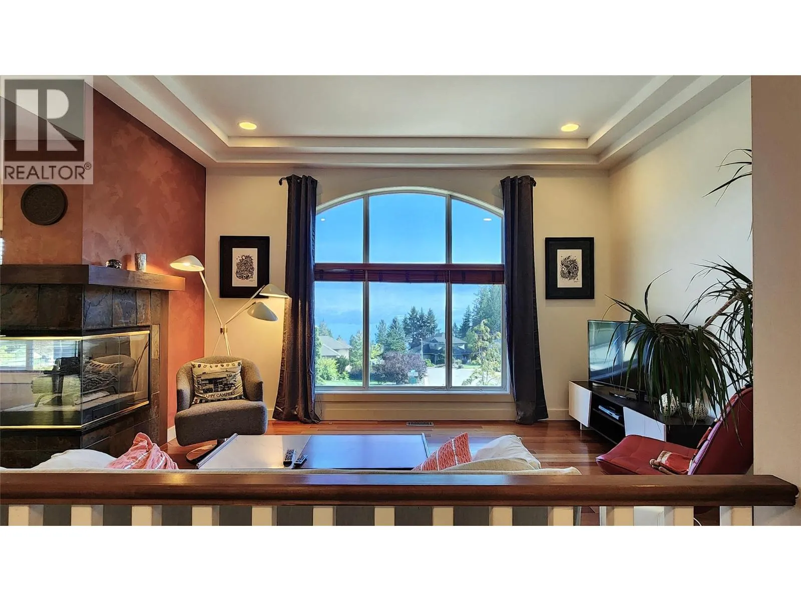 3065 Lakeview Cove Road