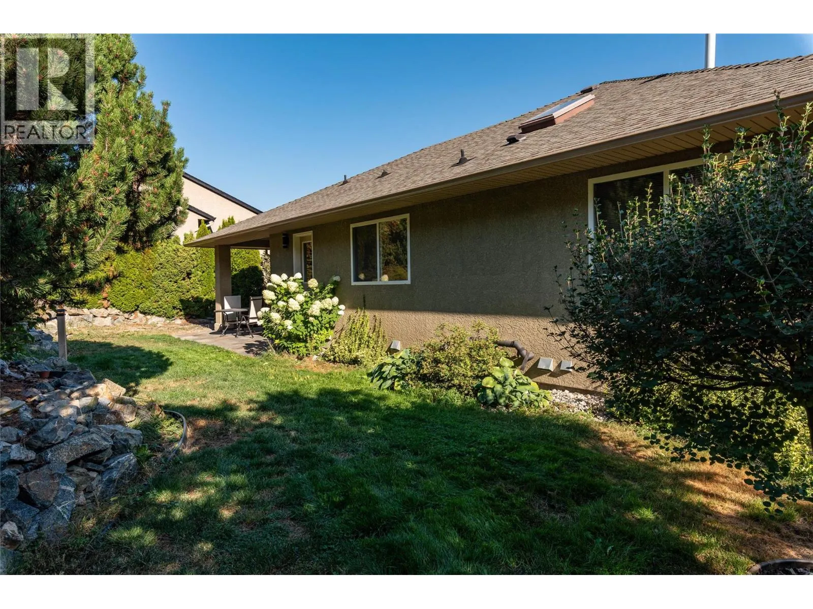 3065 Lakeview Cove Road
