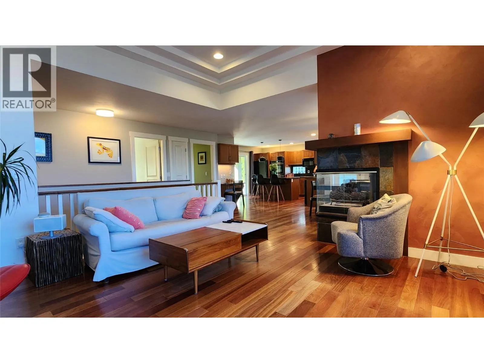 3065 Lakeview Cove Road