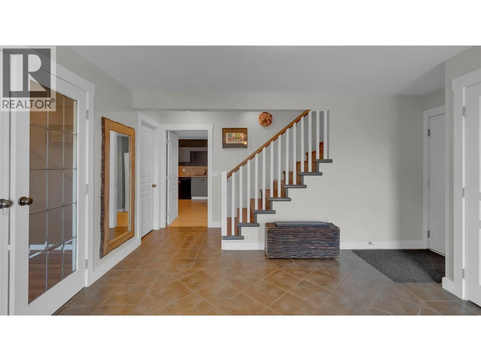 3065 Lakeview Cove Road