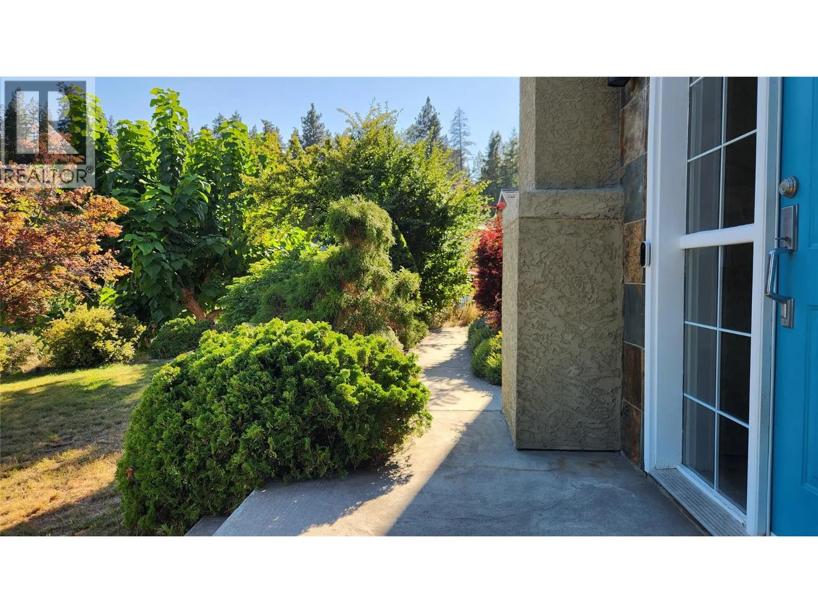 3065 Lakeview Cove Road