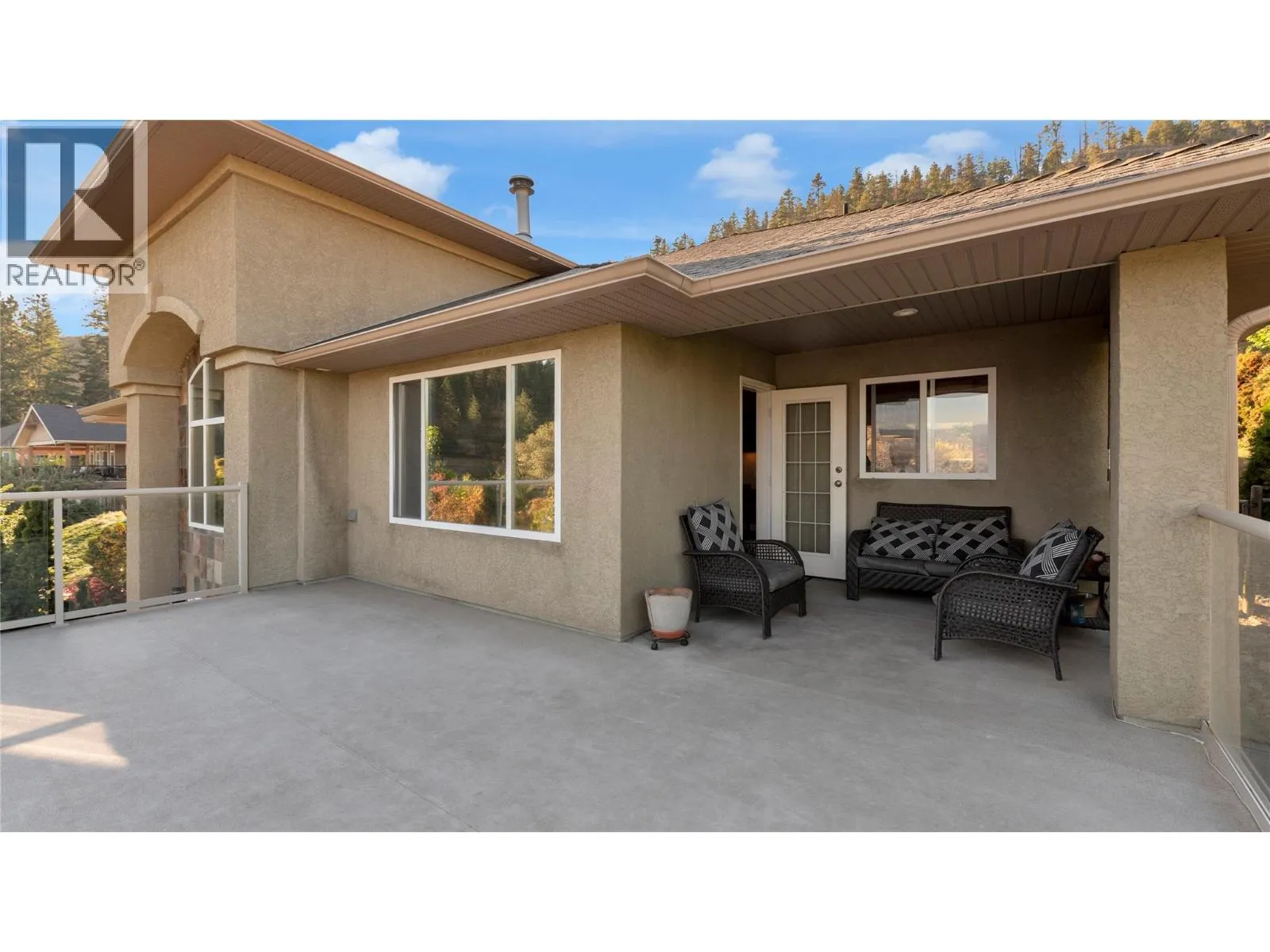 3065 Lakeview Cove Road
