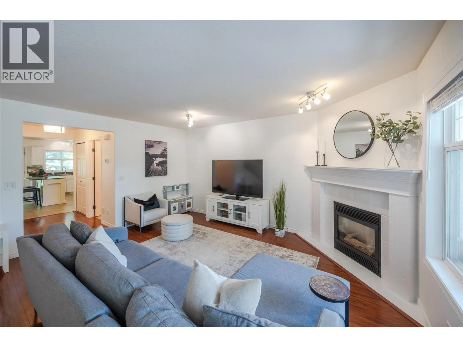 3825 Glen Canyon Drive Unit# 103