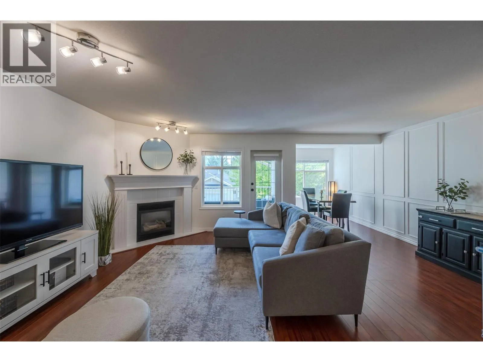 3825 Glen Canyon Drive Unit# 103