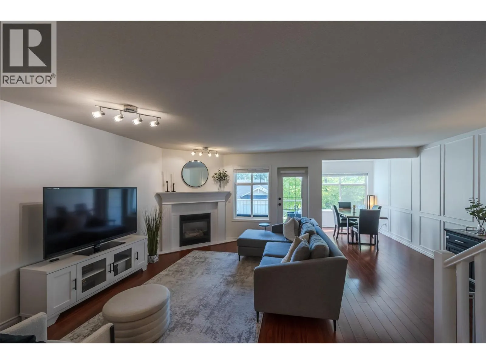 3825 Glen Canyon Drive Unit# 103