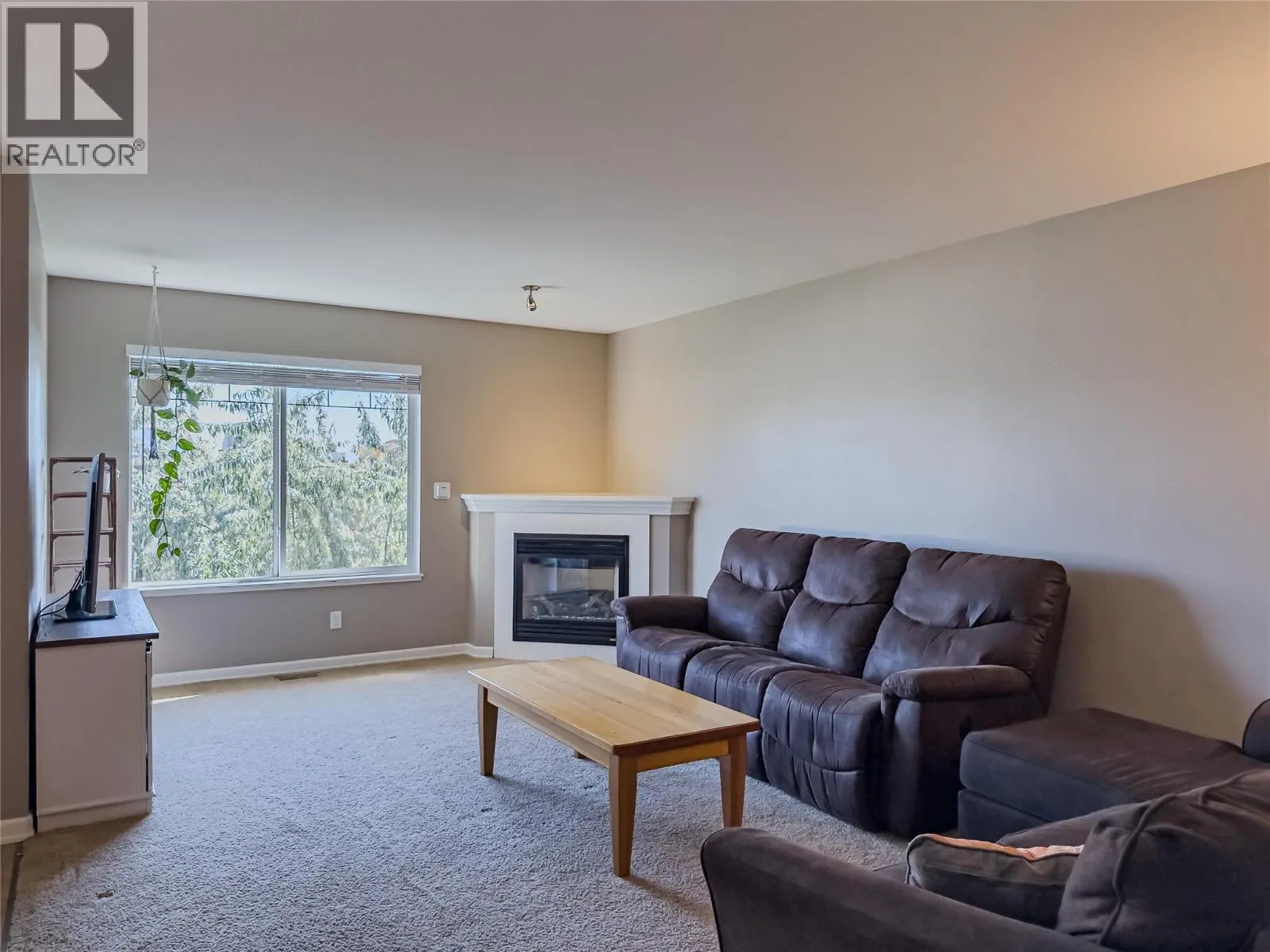 1900 HUGH ALLAN Drive Unit# 36