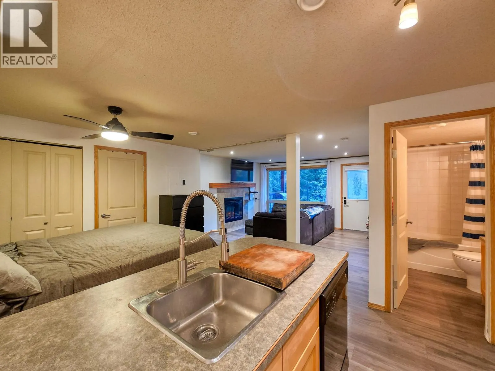 2030 PANORAMA Drive Unit# 306